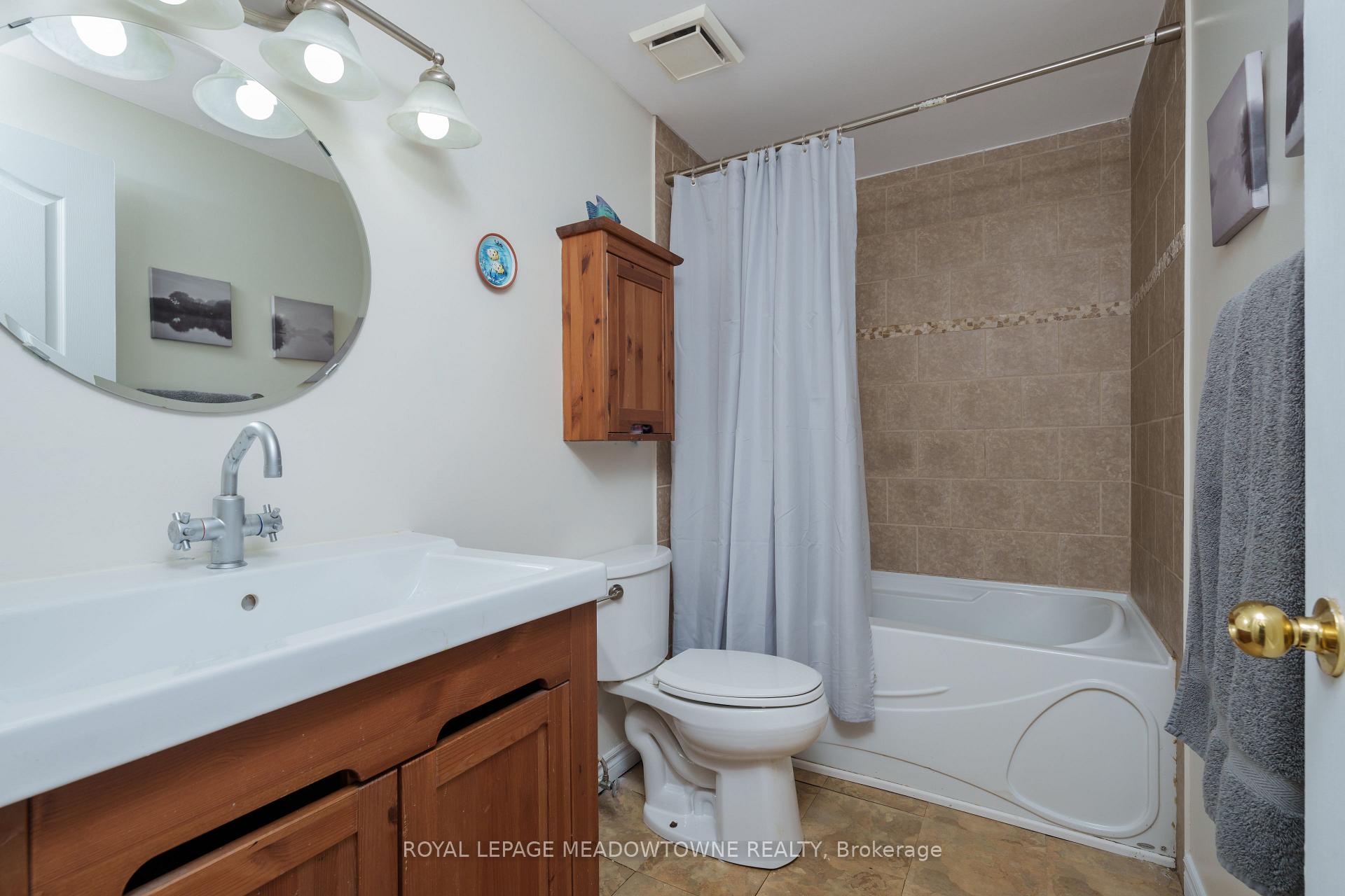 Photo 28 of 48 Elmvale Avenue, Brampton, Heart Lake West — HOMEH