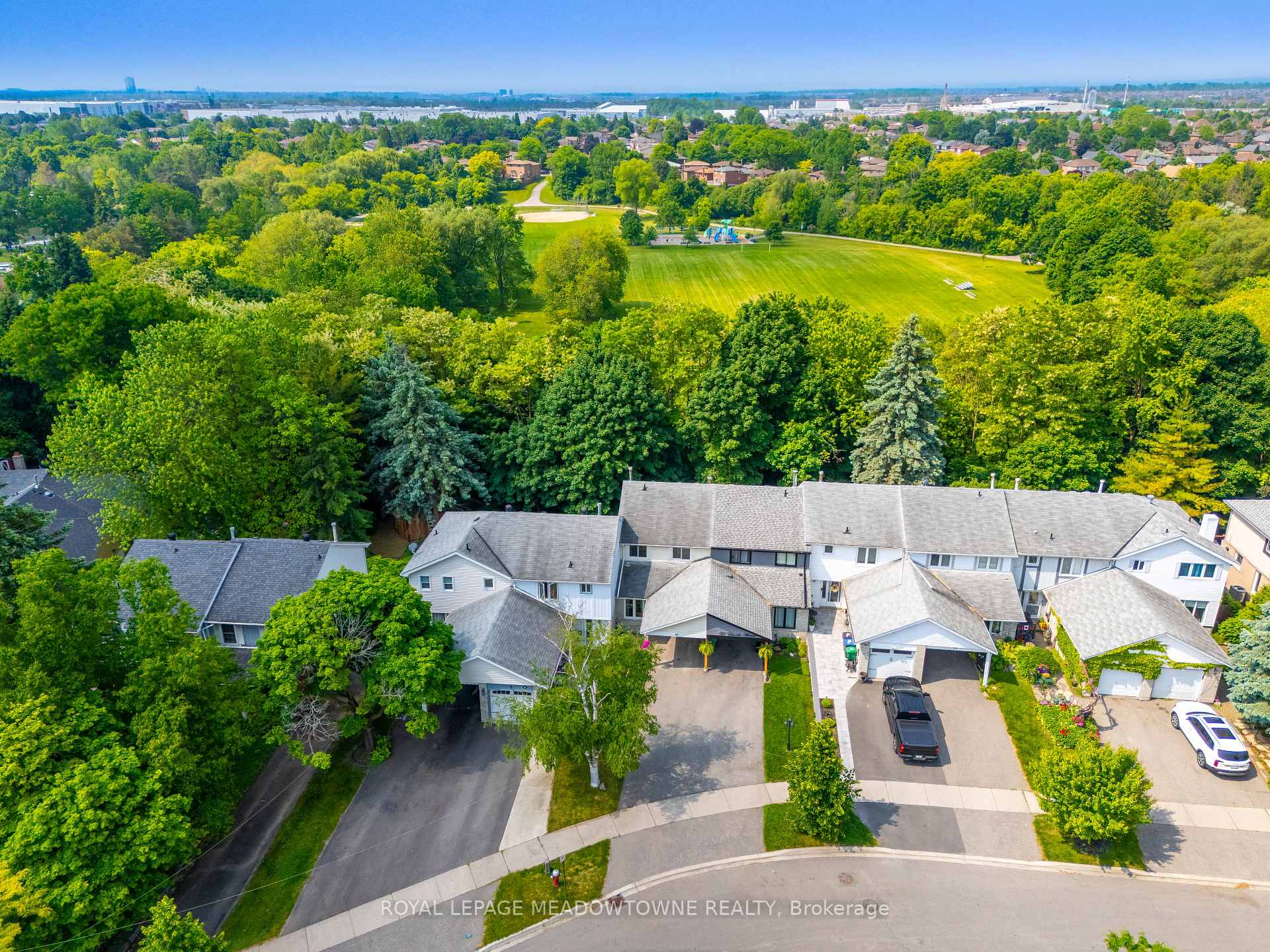 Photo 48 of 48 Elmvale Avenue, Brampton, Heart Lake West — HOMEH