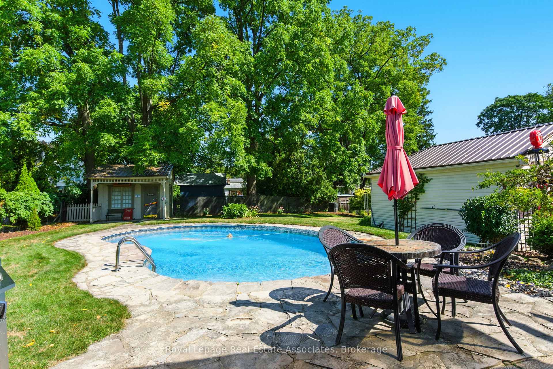 Photo 16 of 240 Mill Street N, Hamilton, Waterdown — HOMEH