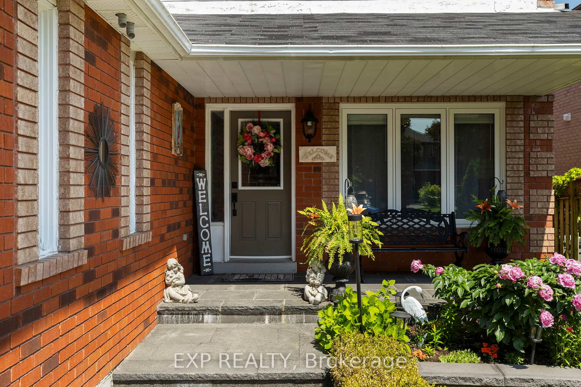 Photo 8 of 90 Bishop Drive, Barrie, Ardagh — HOMEH