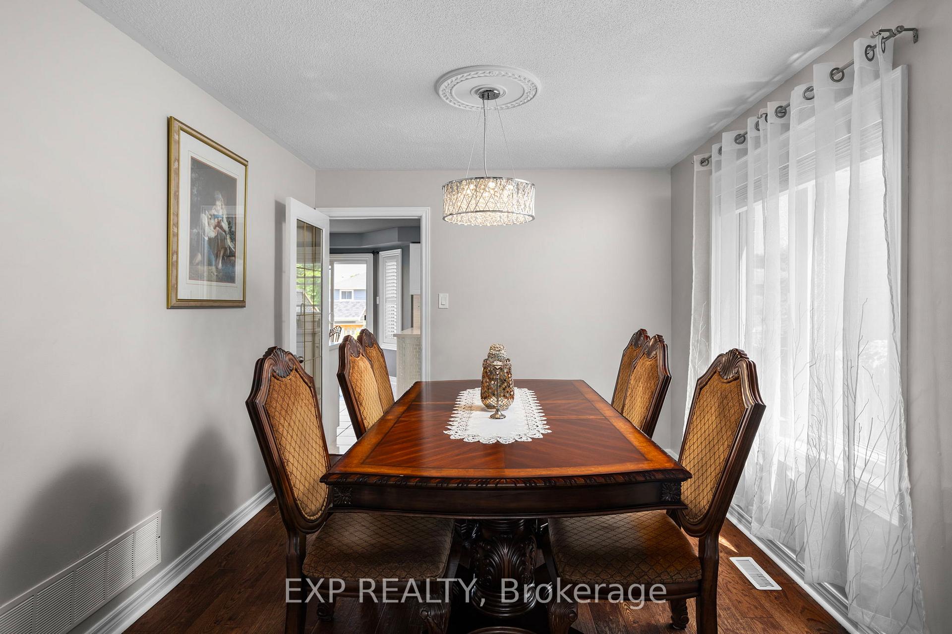 Photo 17 of 90 Bishop Drive, Barrie, Ardagh — HOMEH
