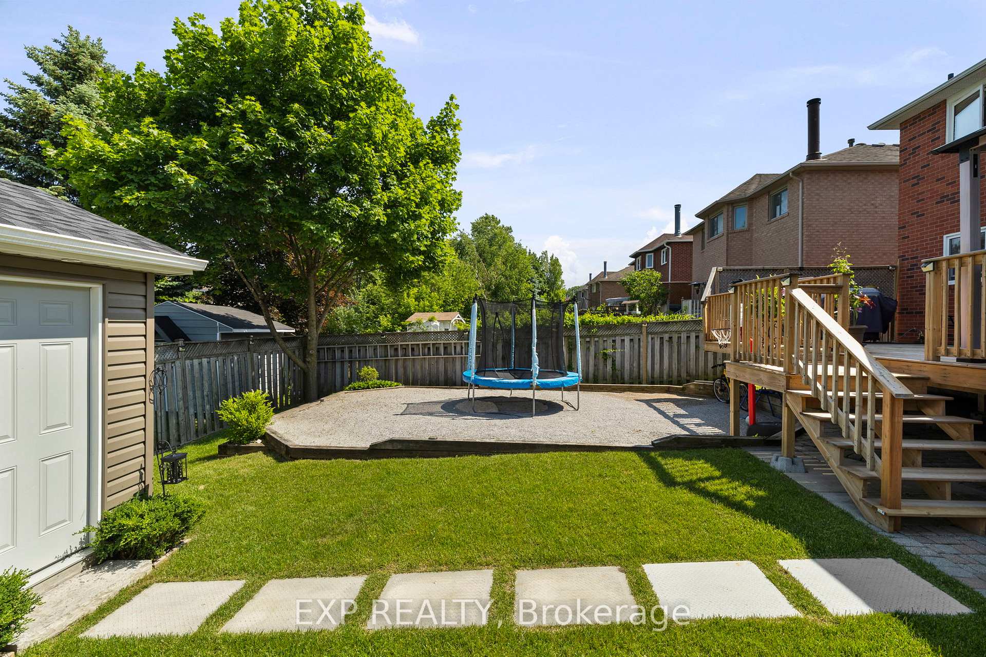 Photo 35 of 90 Bishop Drive, Barrie, Ardagh — HOMEH