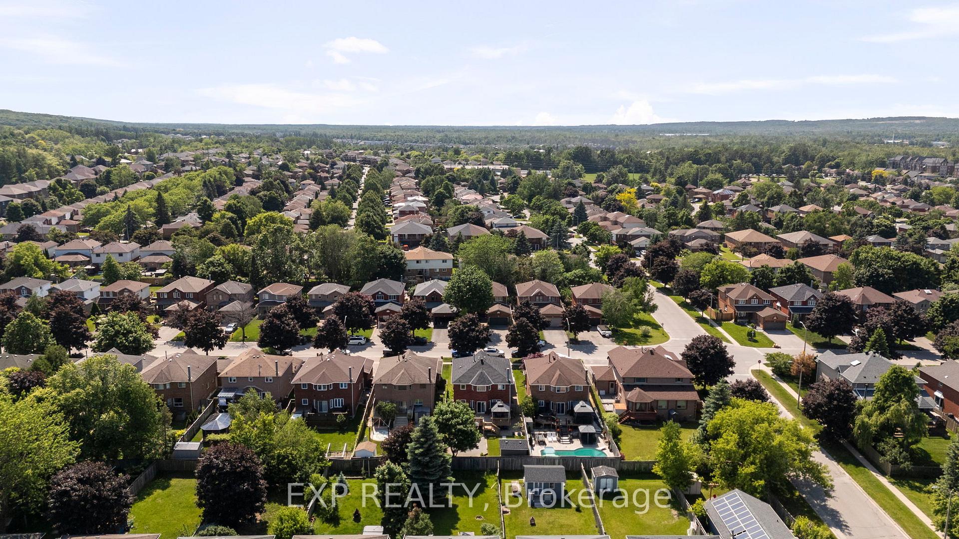 Photo 43 of 90 Bishop Drive, Barrie, Ardagh — HOMEH