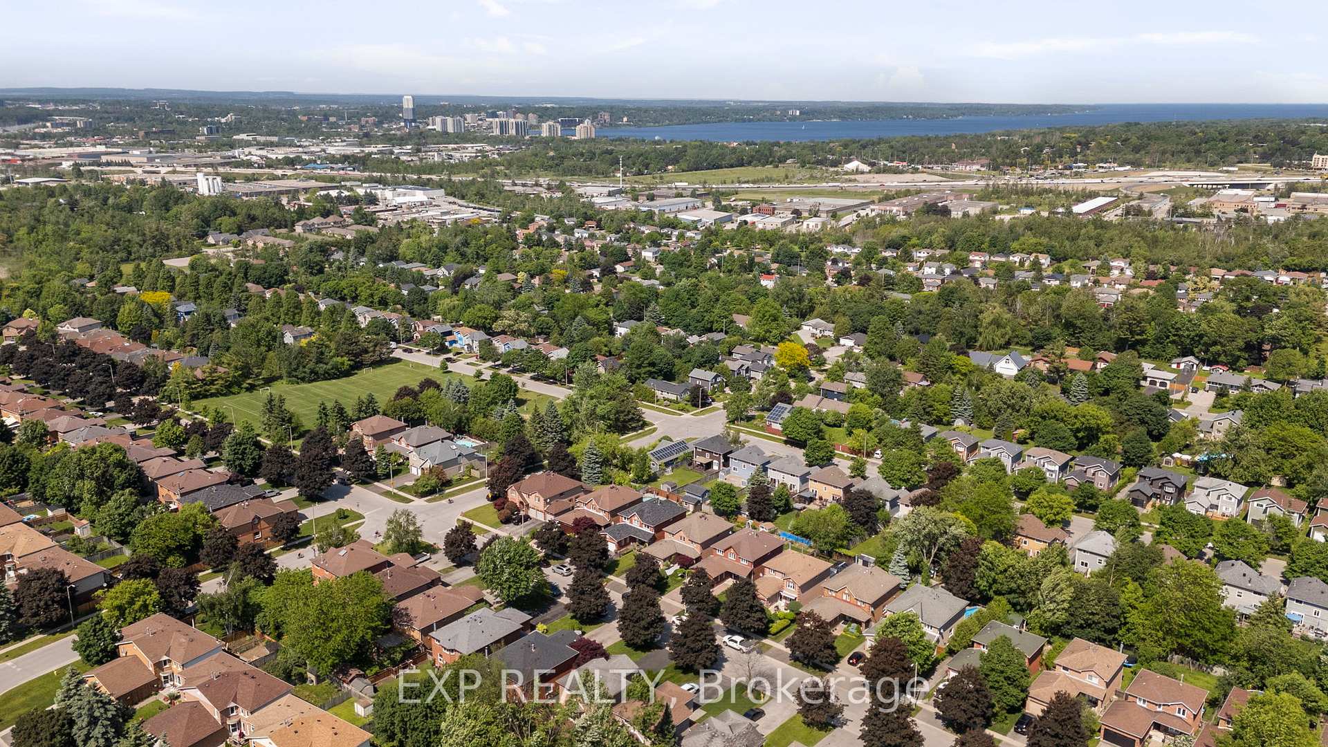 Photo 42 of 90 Bishop Drive, Barrie, Ardagh — HOMEH