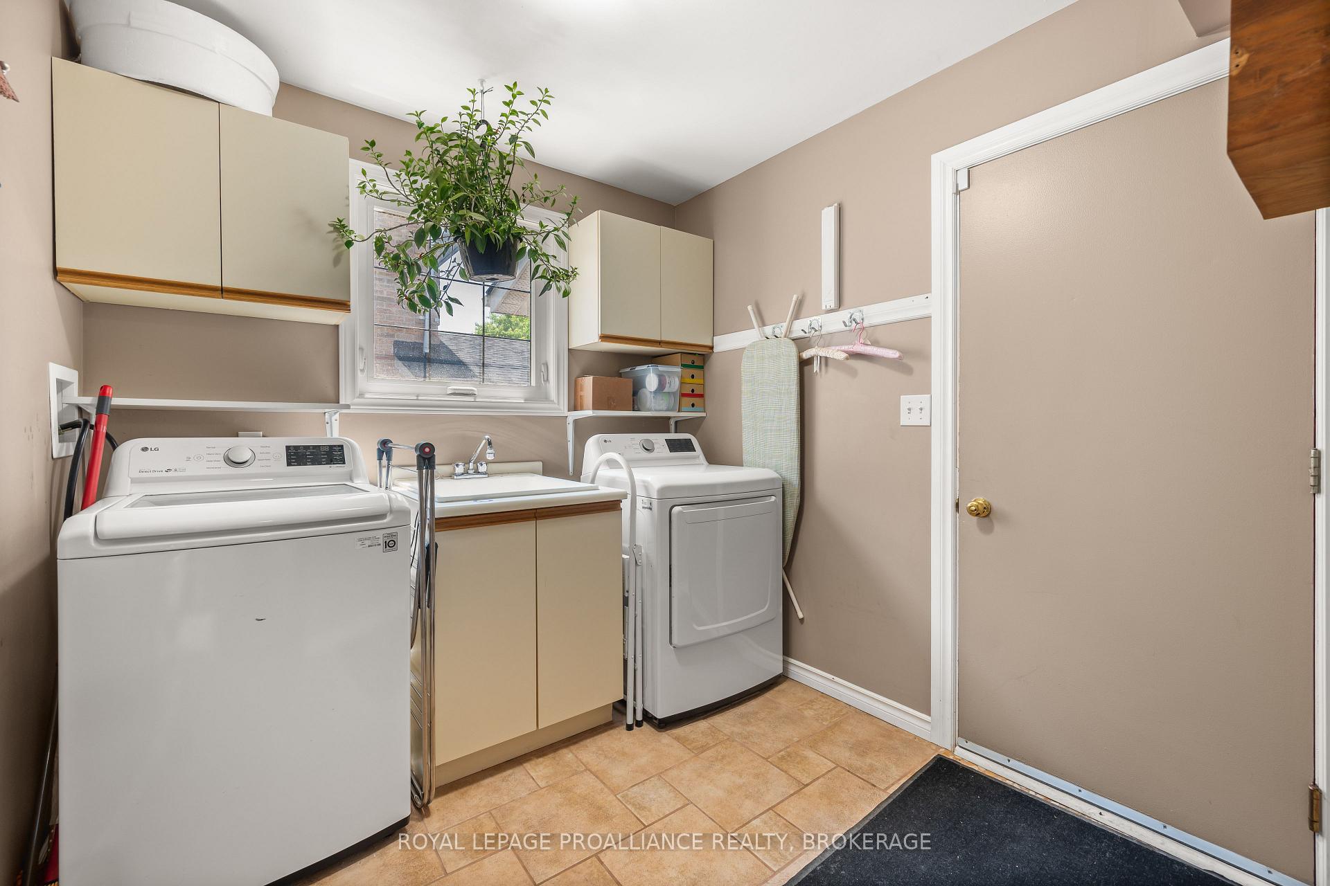 Photo 23 of 1105 Dillingham Street, Kingston, North of Taylor-Kidd Blvd — HOMEH