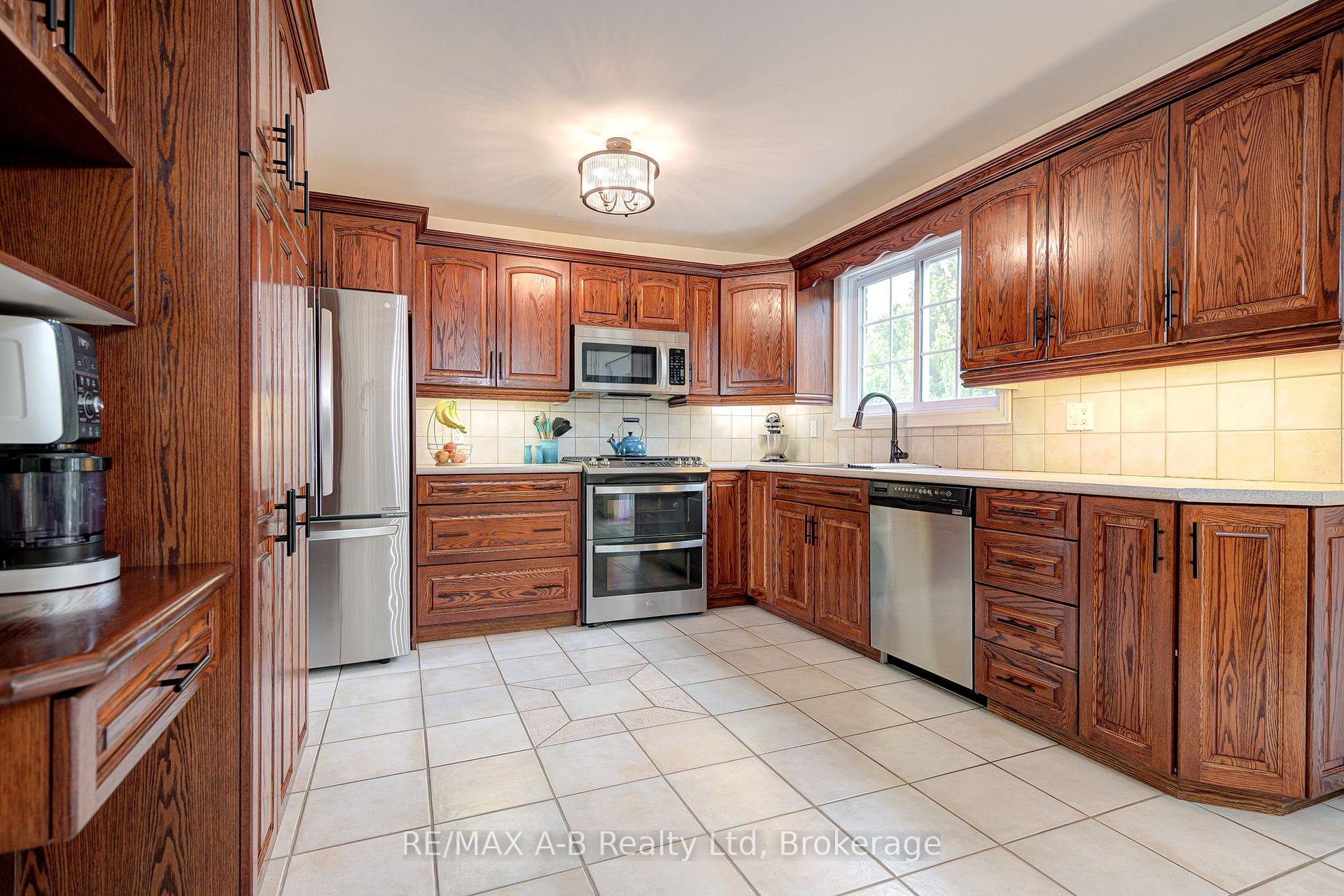 Photo 45 of 27 Basin Crescent, Hamilton, Berrisfield — HOMEH