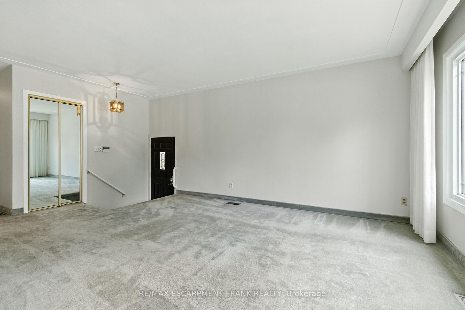 Photo 3 of 24 Meadowlark Drive, Hamilton, Bruleville — HOMEH