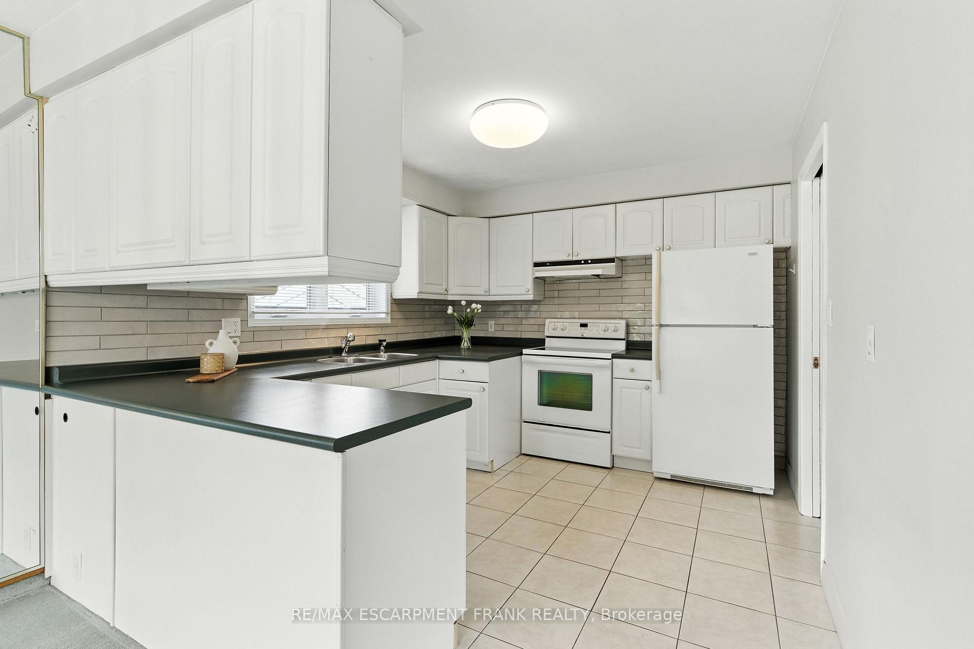 Photo 40 of 24 Meadowlark Drive, Hamilton, Bruleville — HOMEH