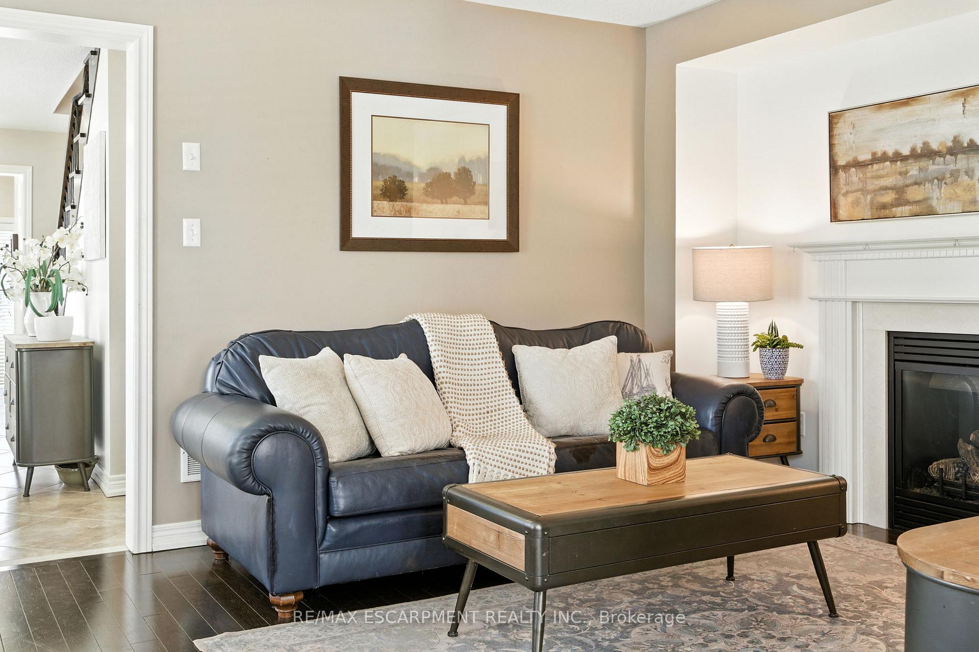 Photo 10 of 115 Skinner Road, Hamilton, Waterdown — HOMEH