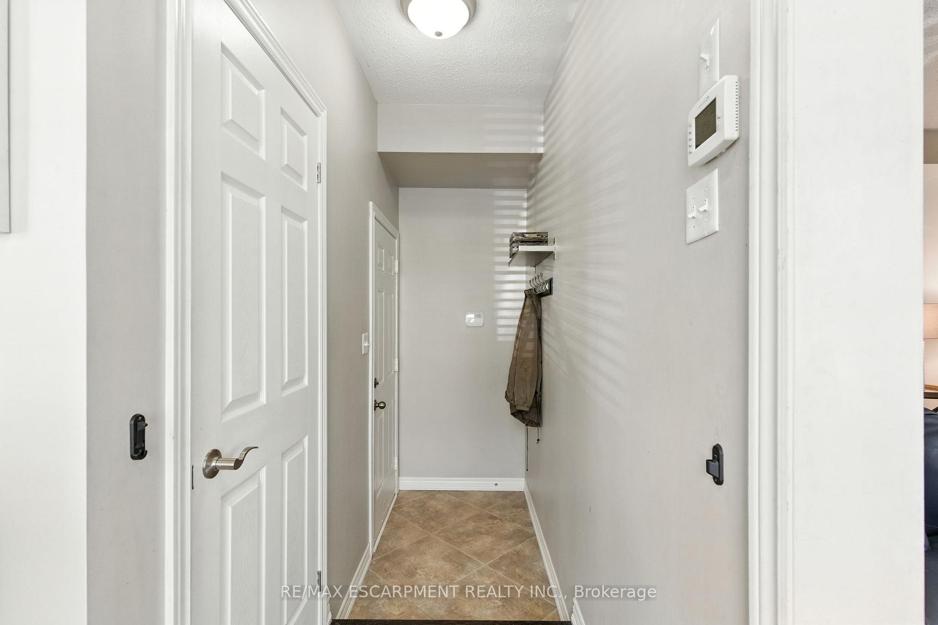 Photo 20 of 115 Skinner Road, Hamilton, Waterdown — HOMEH