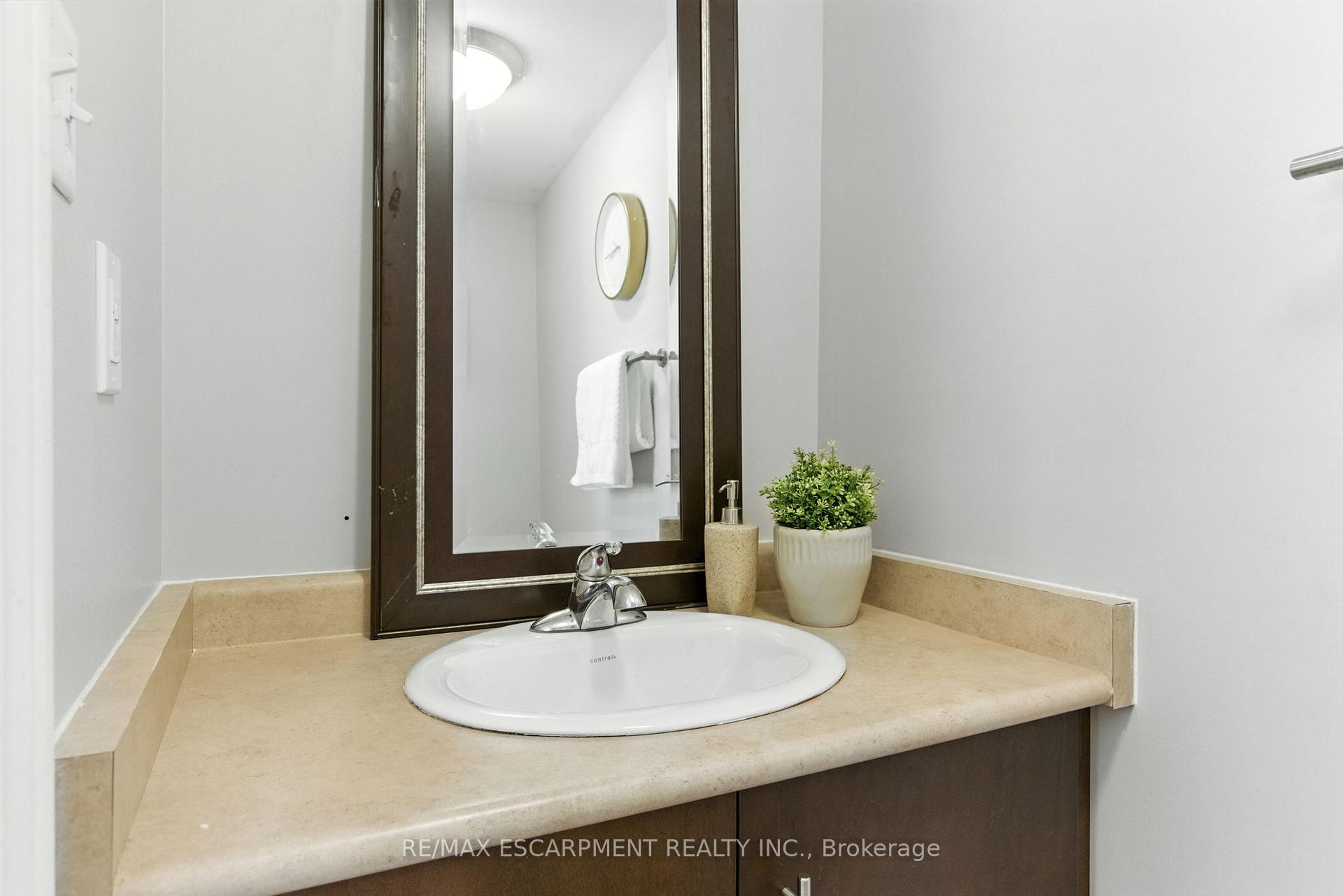 Photo 18 of 115 Skinner Road, Hamilton, Waterdown — HOMEH