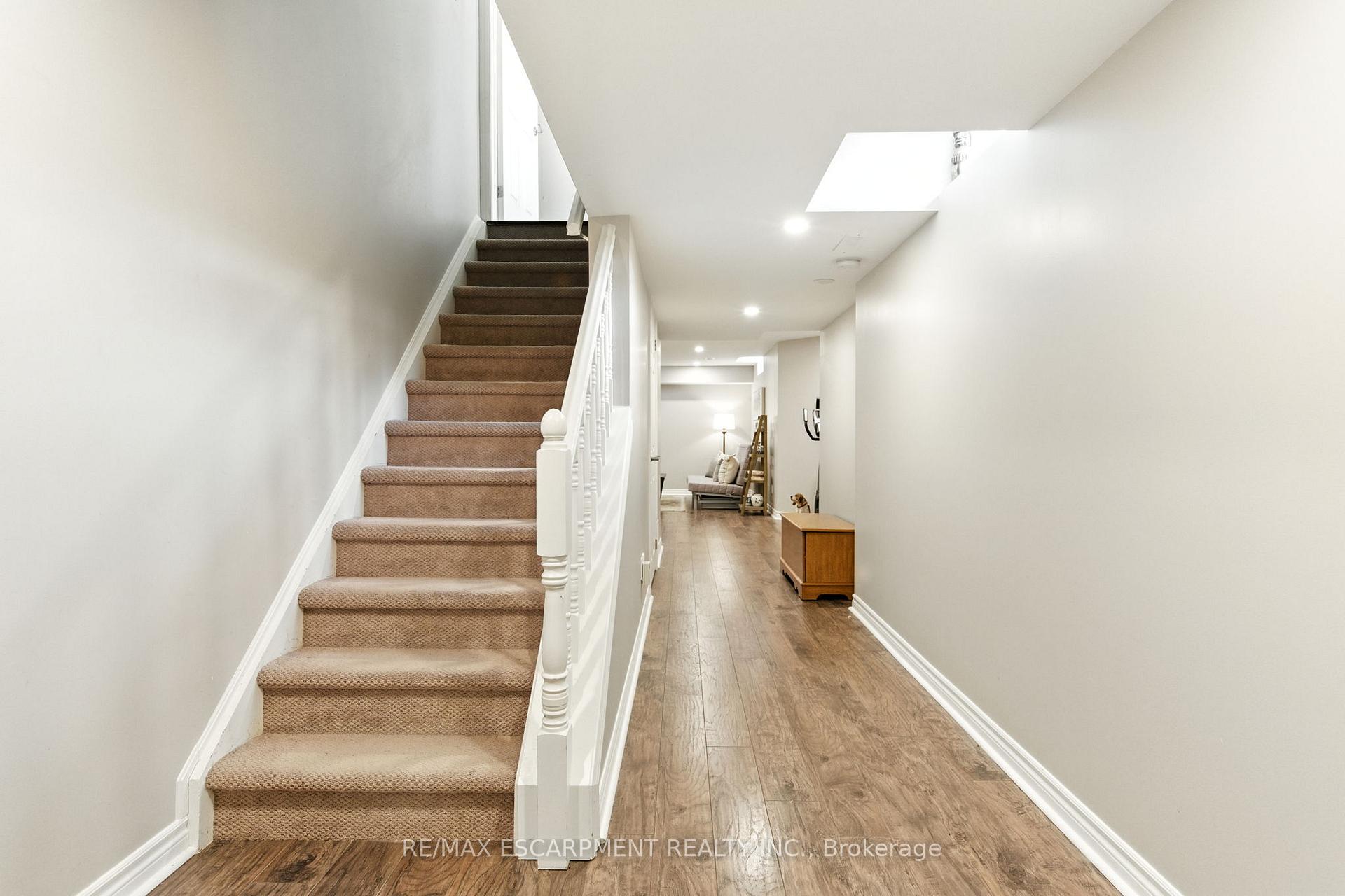 Photo 35 of 115 Skinner Road, Hamilton, Waterdown — HOMEH