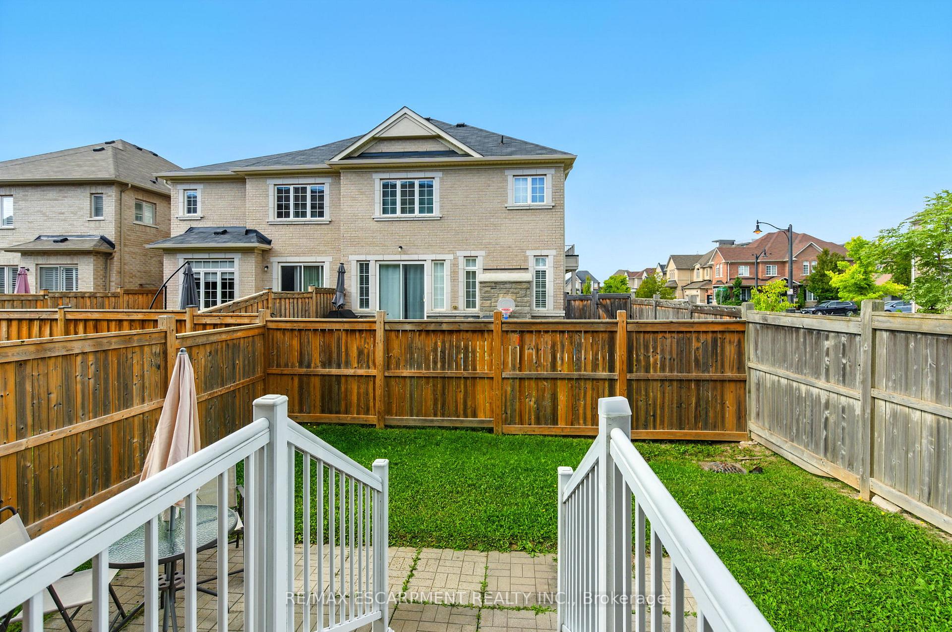Photo 41 of 115 Skinner Road, Hamilton, Waterdown — HOMEH