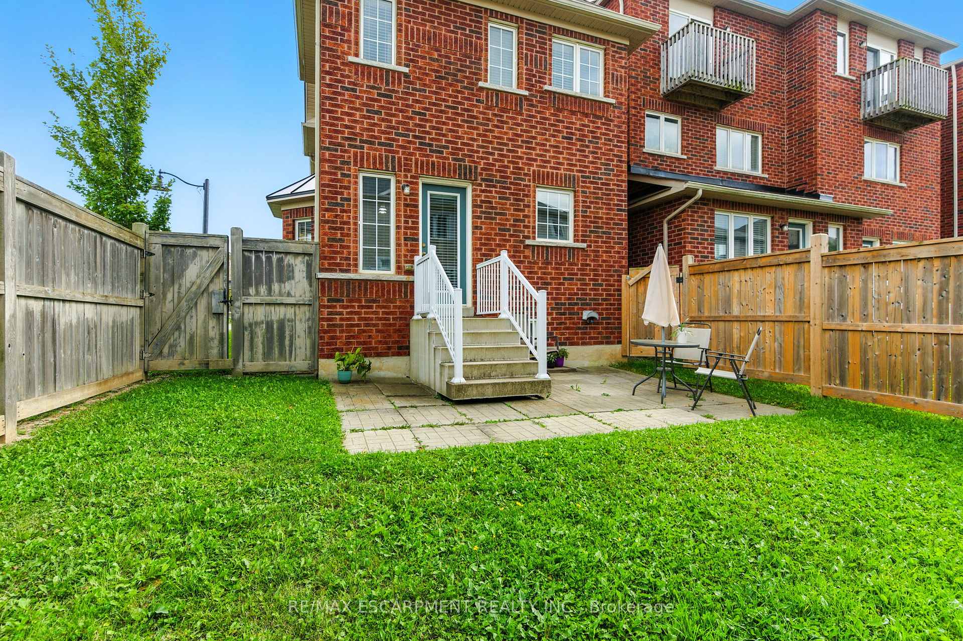 Photo 44 of 115 Skinner Road, Hamilton, Waterdown — HOMEH