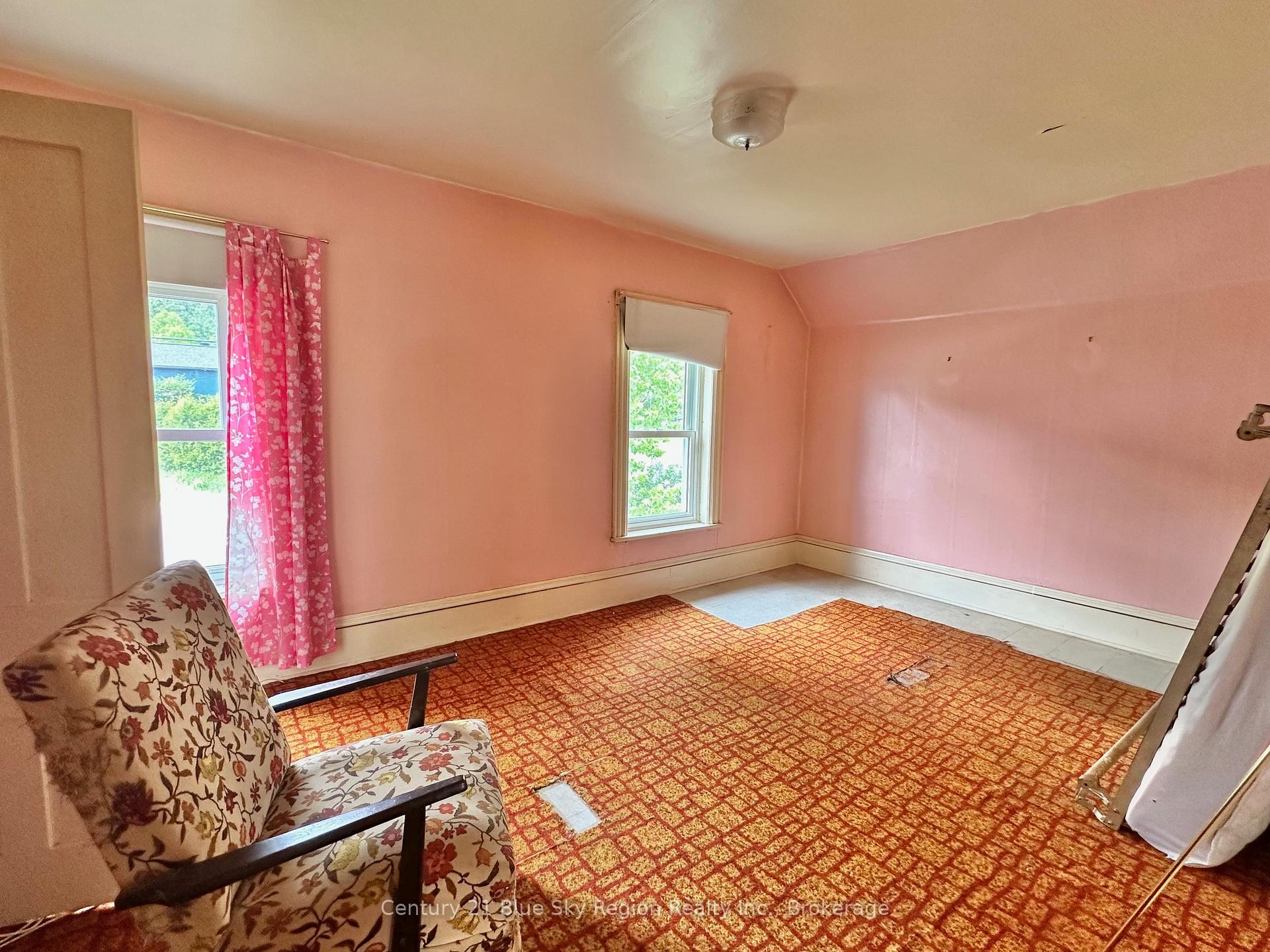 Photo 11 of 461 Brydges Street, Mattawa — HOMEH