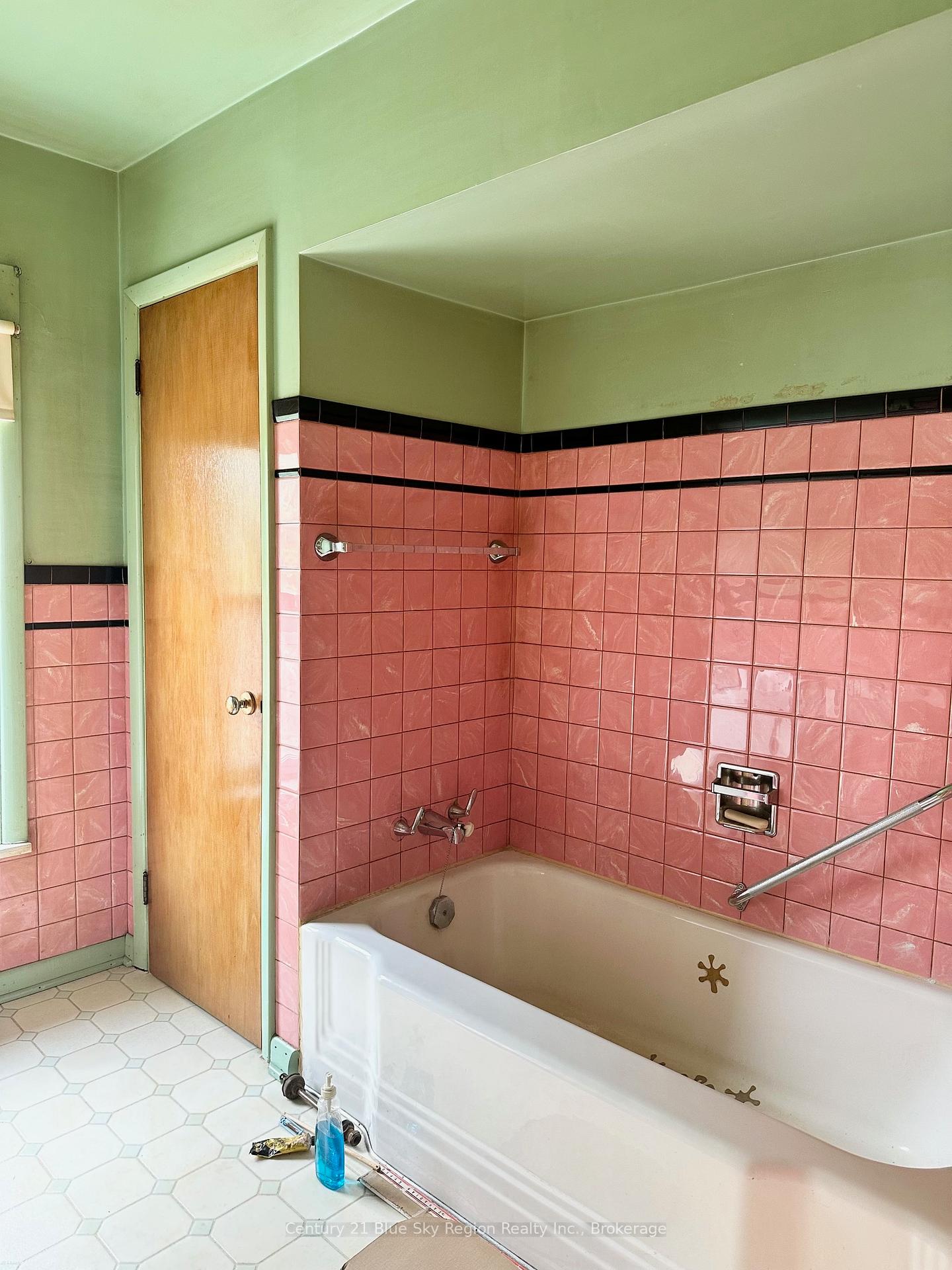 Photo 15 of 461 Brydges Street, Mattawa — HOMEH