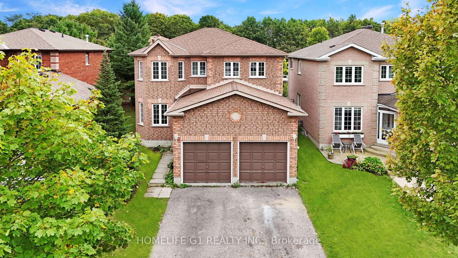 Photo 5 of 9 Hodgson Drive, Barrie, Northwest — HOMEH