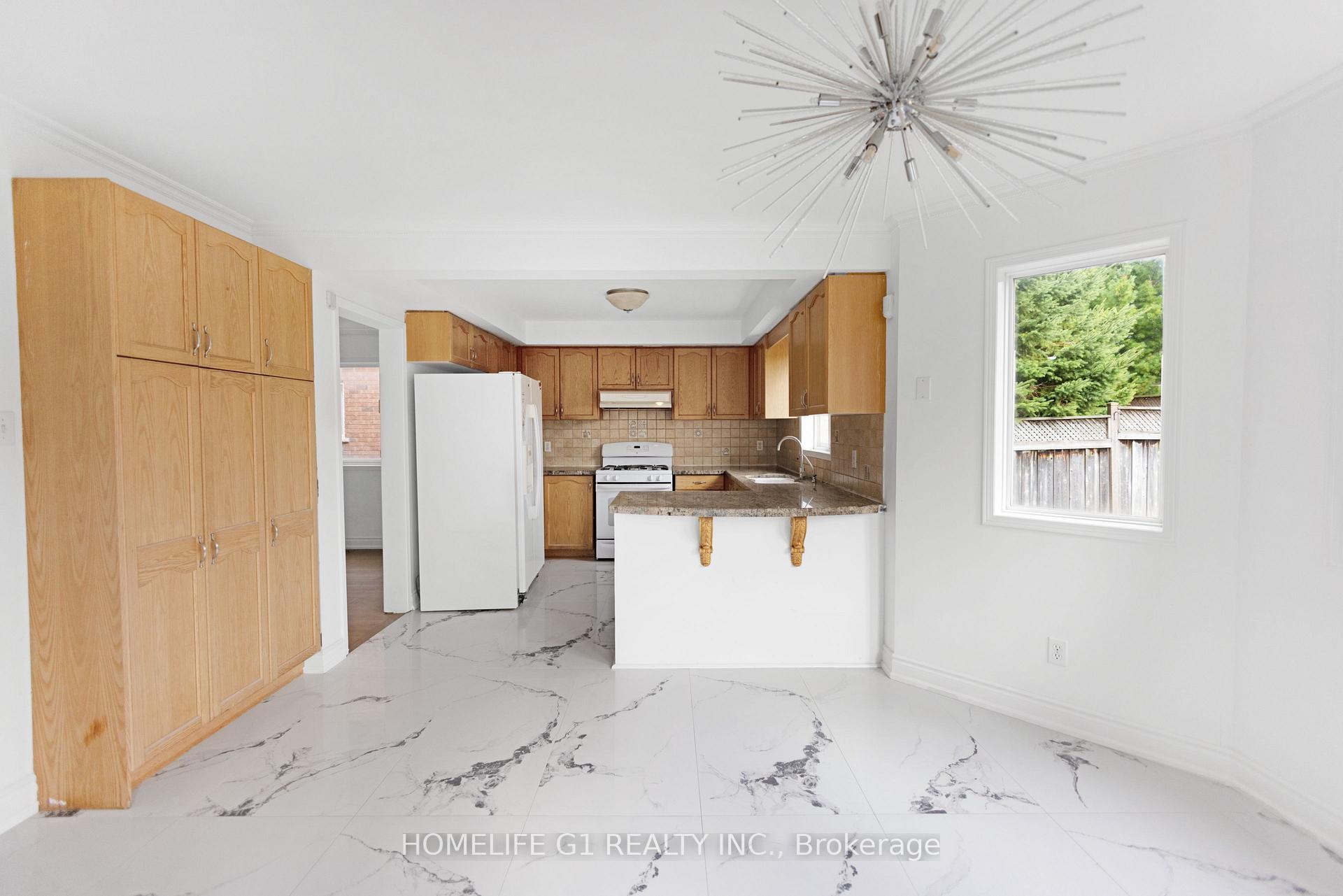 Photo 13 of 9 Hodgson Drive, Barrie, Northwest — HOMEH