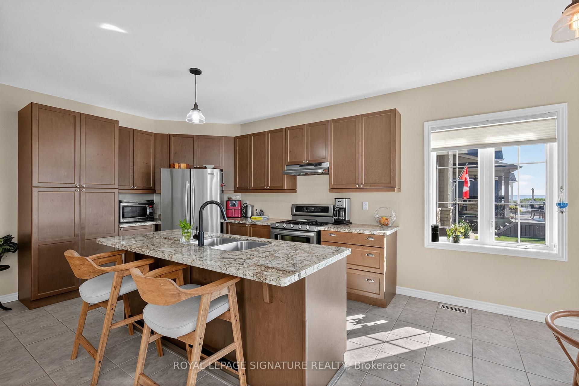 Photo 15 of 481 Bayport Boulevard, Midland — HOMEH