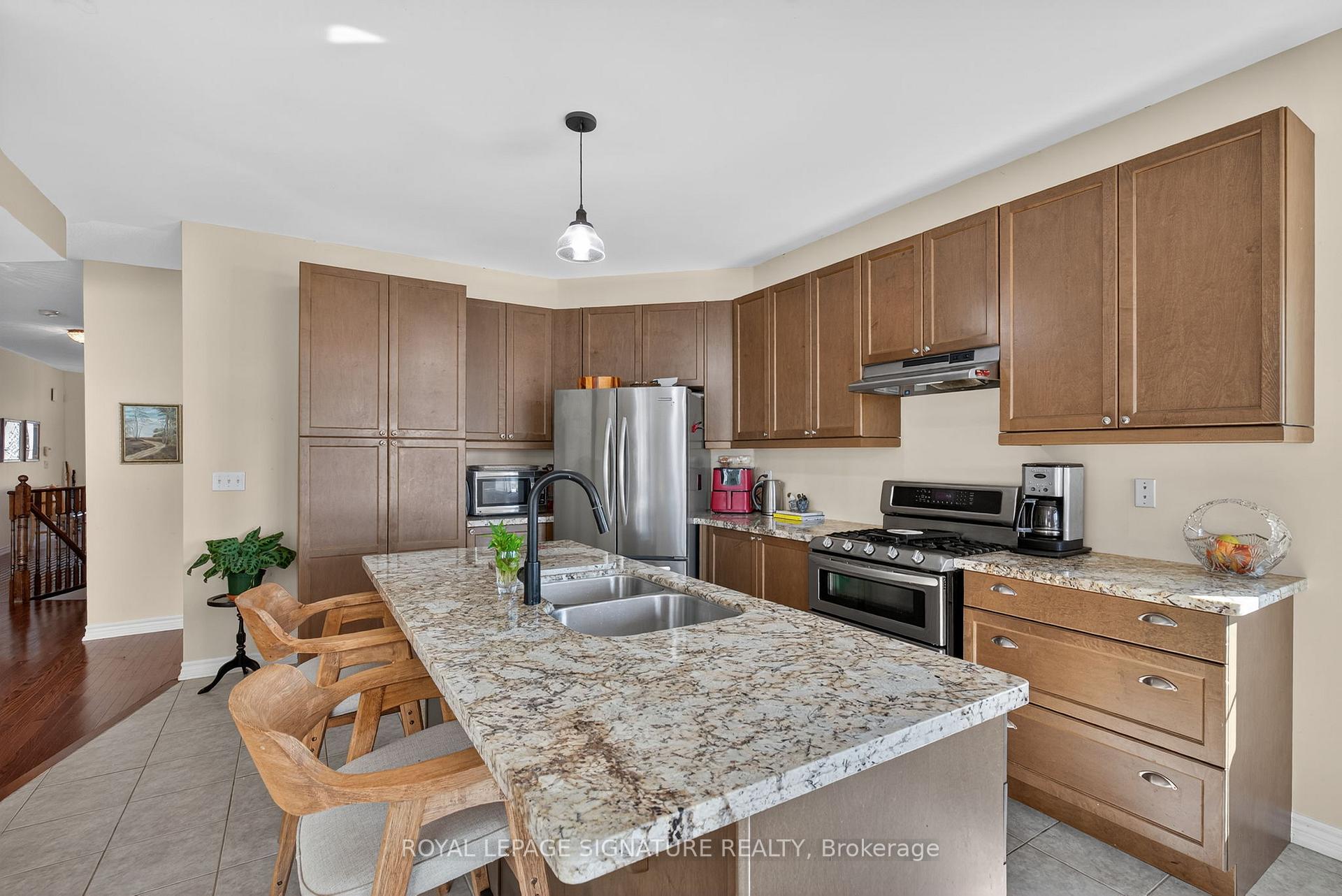 Photo 13 of 481 Bayport Boulevard, Midland — HOMEH