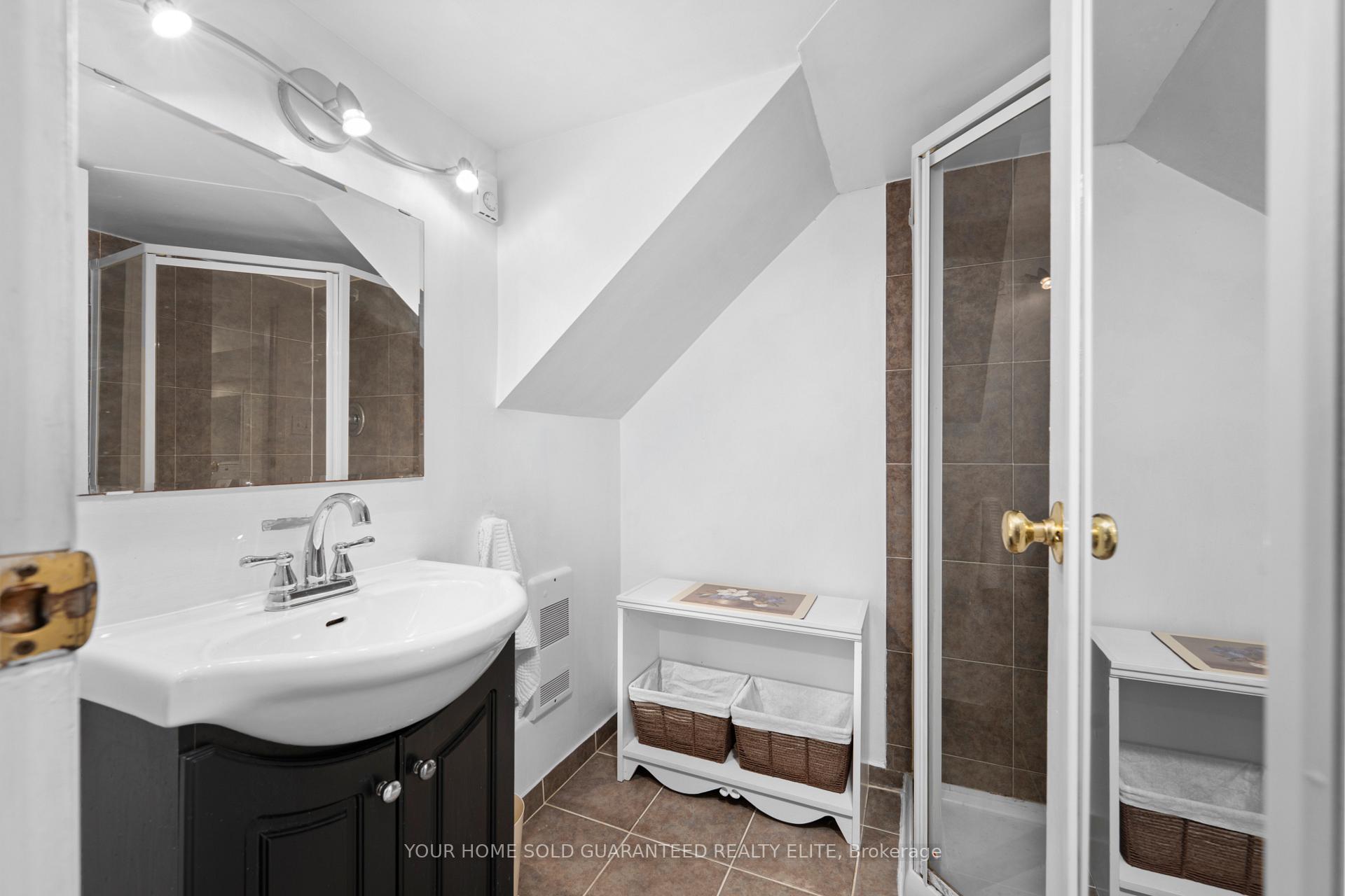 Photo 26 of 46 Newton Avenue, Hamilton, Westdale — HOMEH