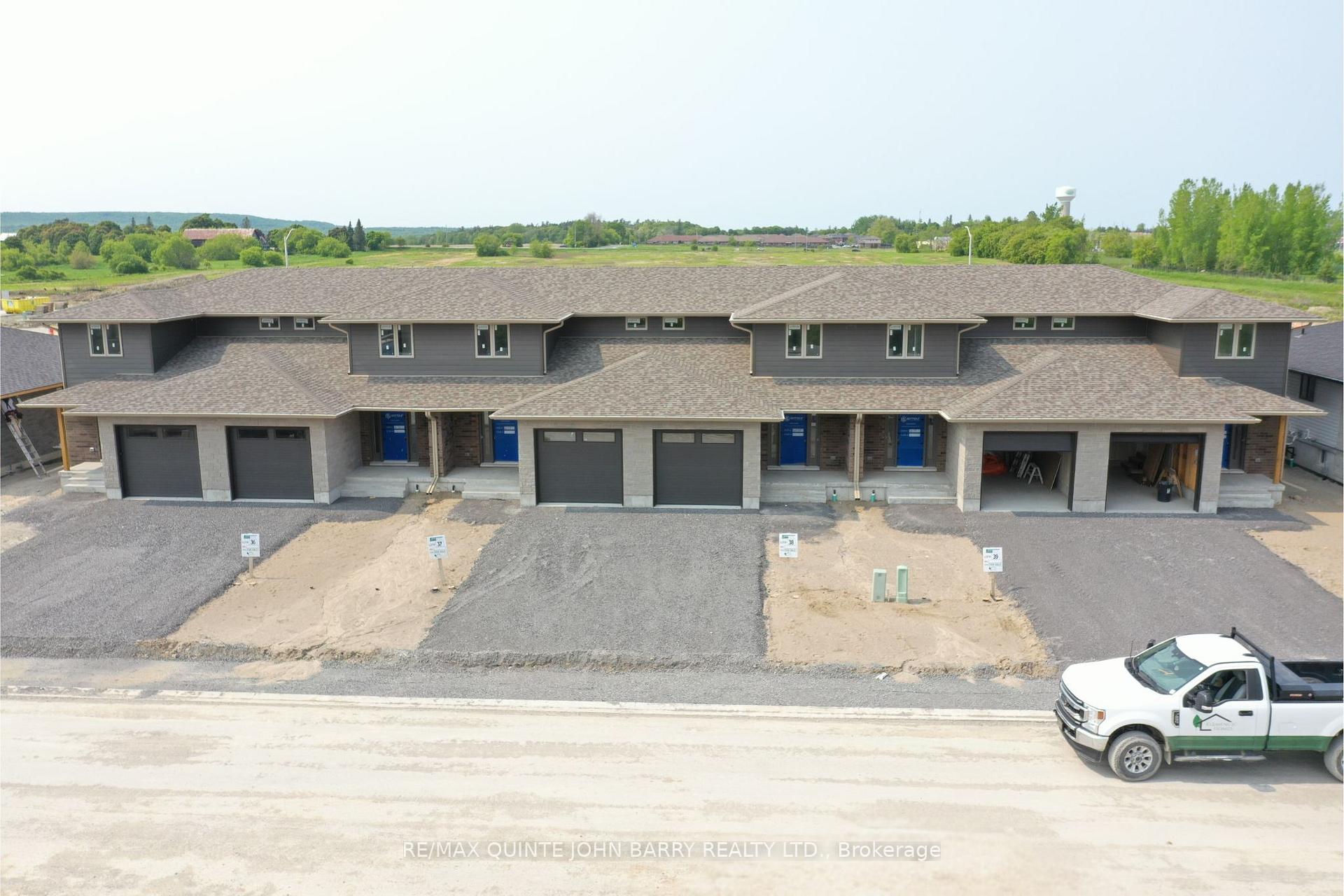 Front of Unit Lot 40, 23 Parkland Circle
