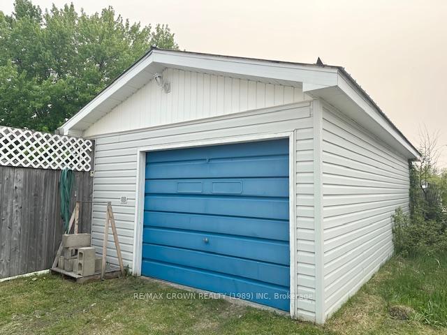 Photo 3 of 11 Cartier Avenue, Kapuskasing — HOMEH