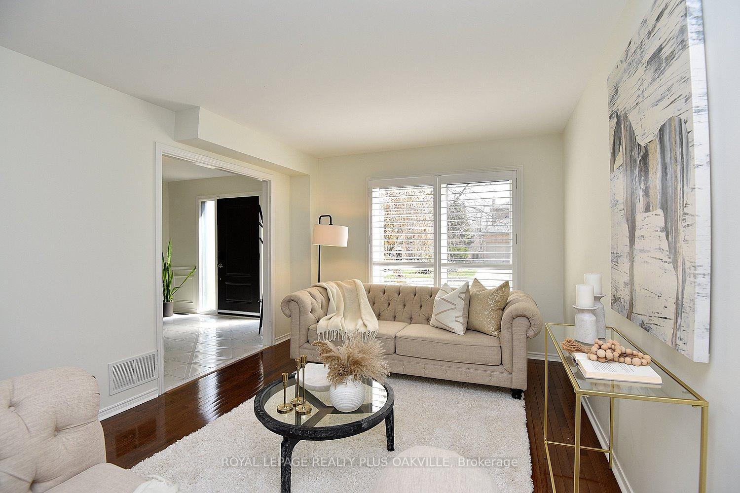 Photo 2 of 81 Jerome Park Drive, Hamilton, Dundas — HOMEH
