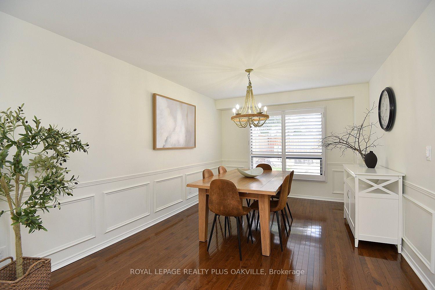 Photo 12 of 81 Jerome Park Drive, Hamilton, Dundas — HOMEH