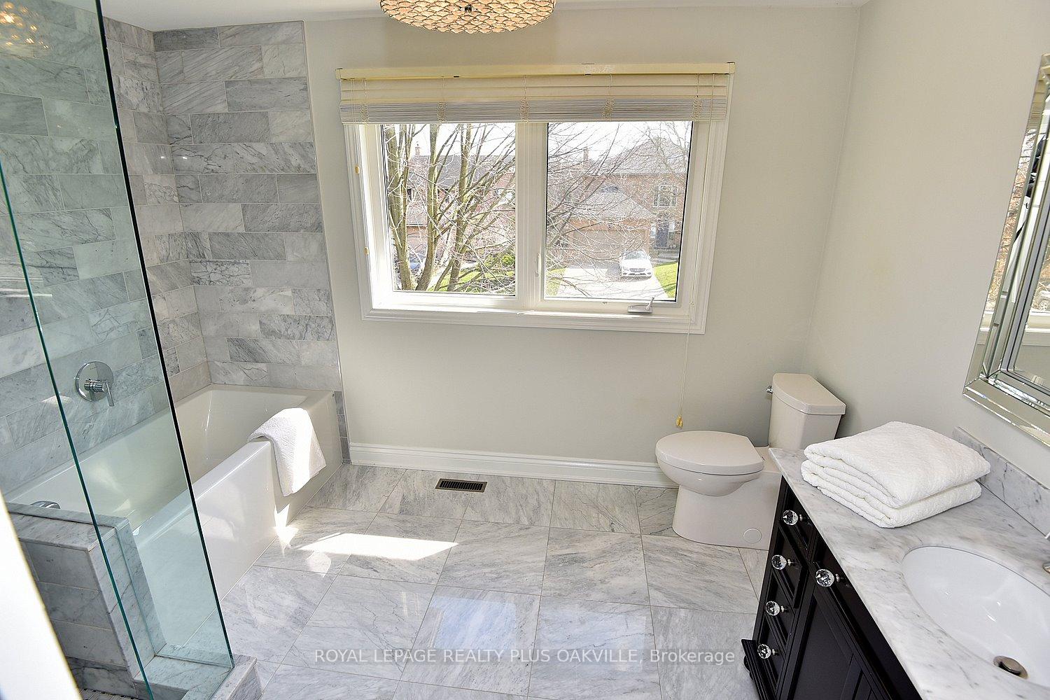 Photo 38 of 81 Jerome Park Drive, Hamilton, Dundas — HOMEH
