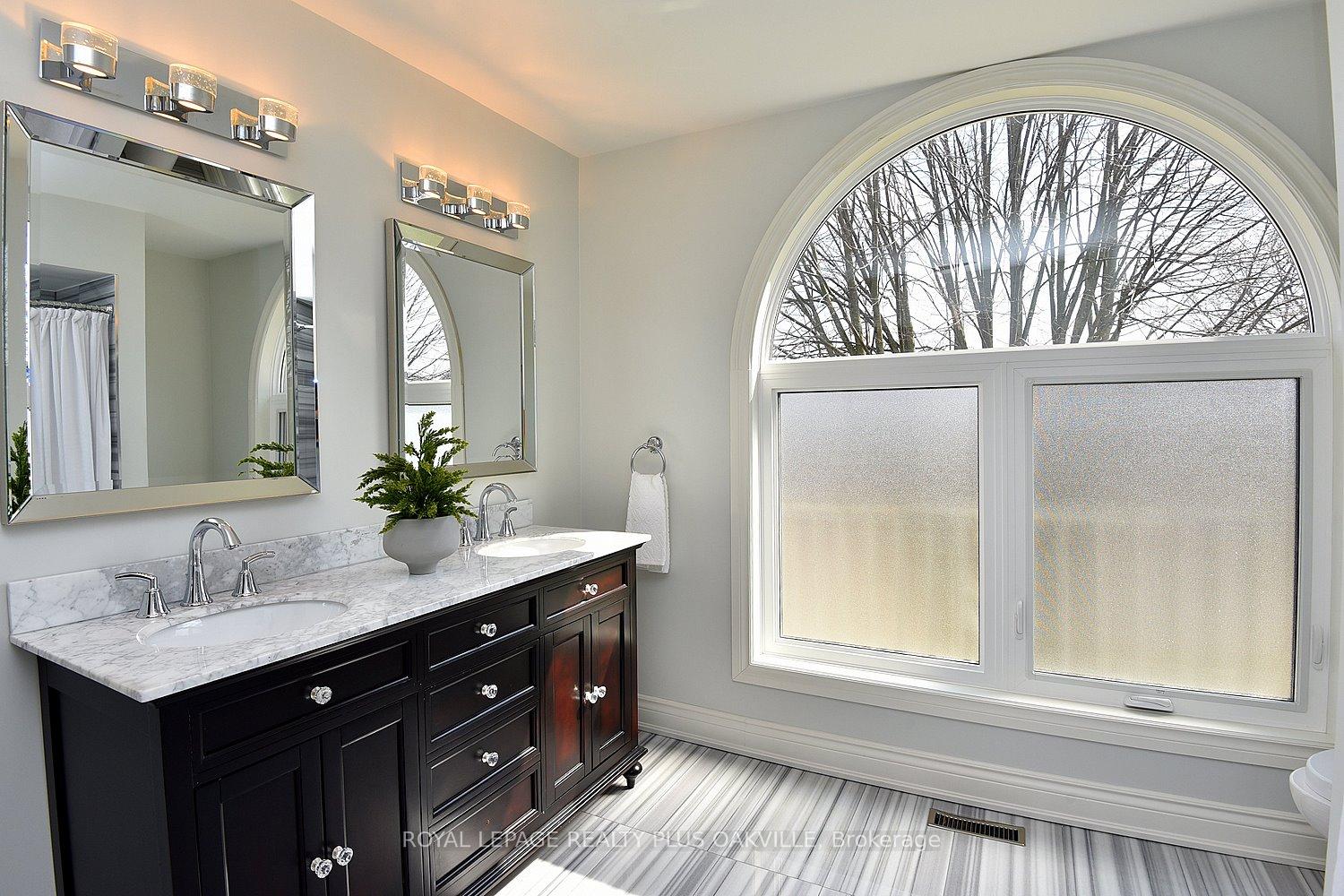 Photo 40 of 81 Jerome Park Drive, Hamilton, Dundas — HOMEH