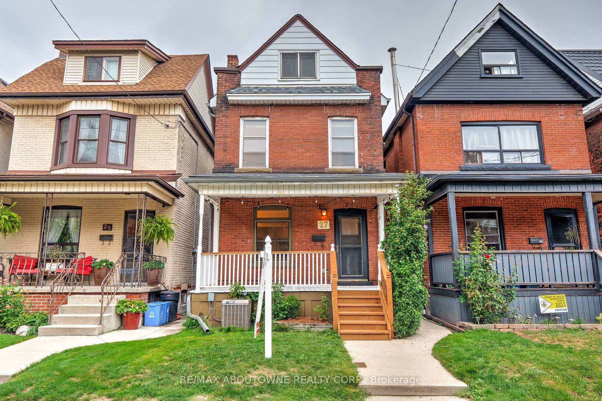 Front of 27 Garfield Avenue N