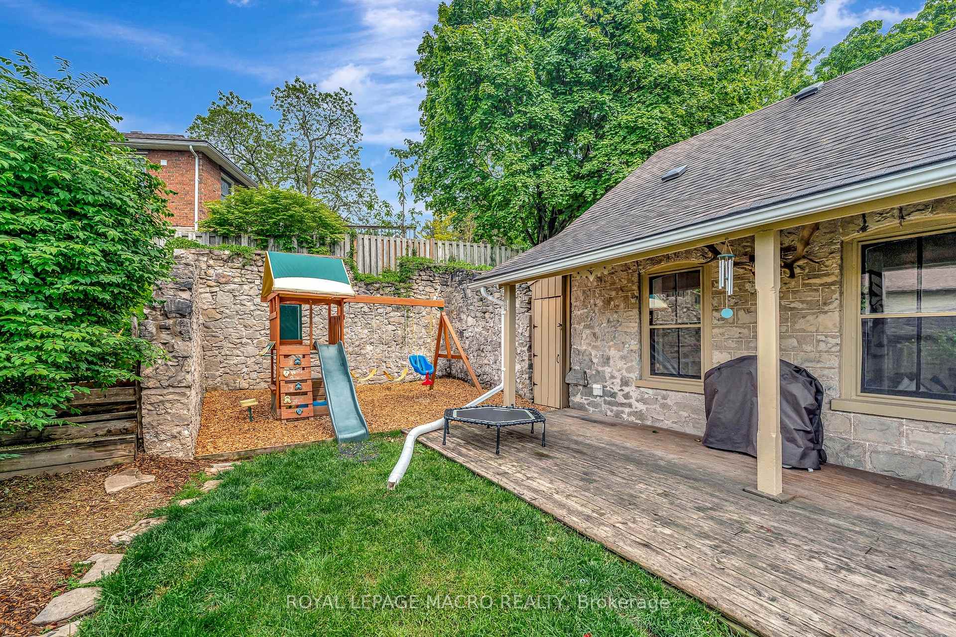 Photo 21 of 1725 Franklin Boulevard, Cambridge, Hespeler Village — HOMEH