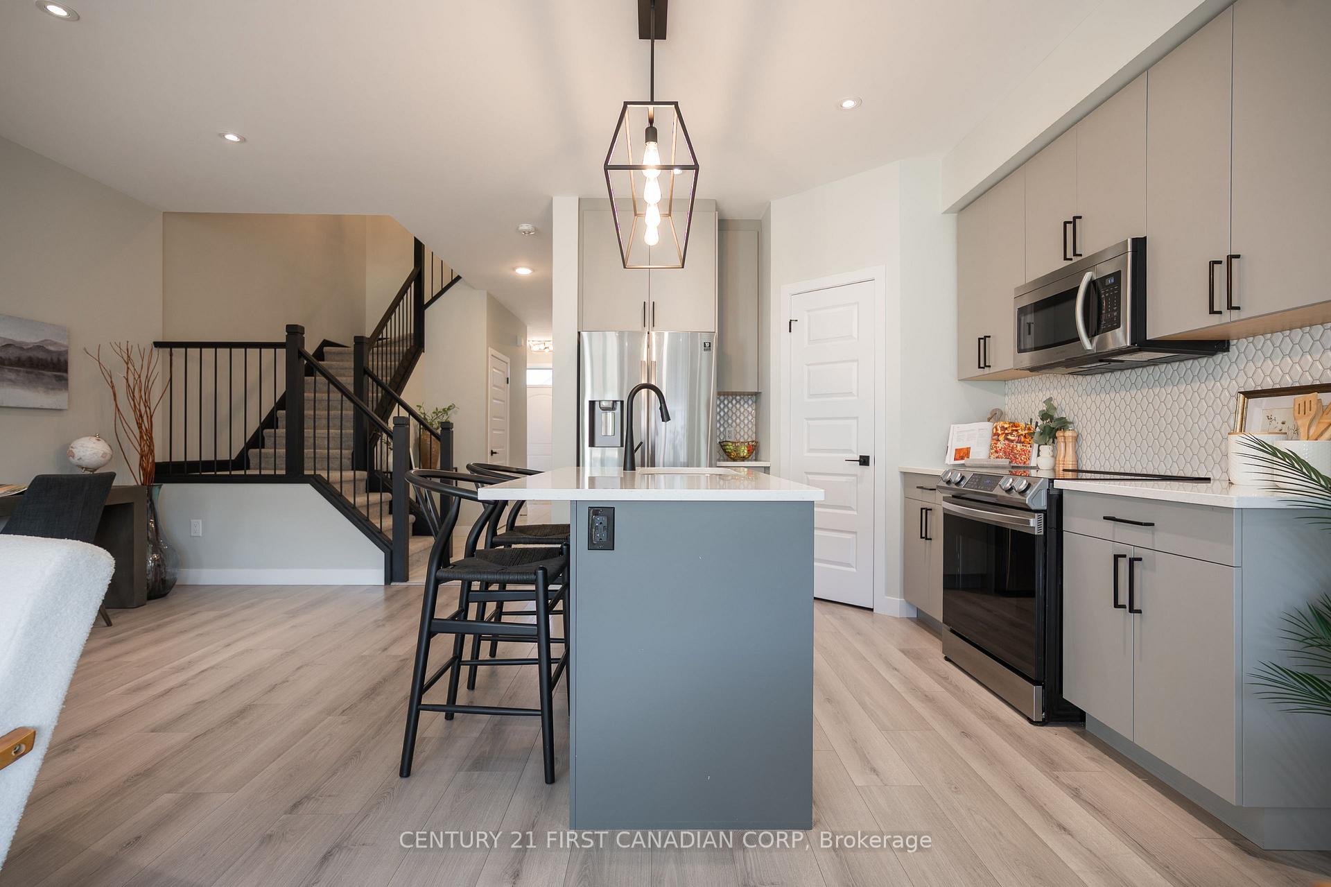 Photo 9 of 203 Winlow Way, Middlesex Centre, Kilworth — HOMEH