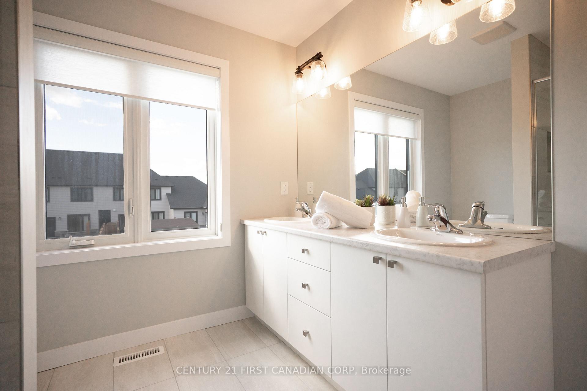 Photo 16 of 203 Winlow Way, Middlesex Centre, Kilworth — HOMEH