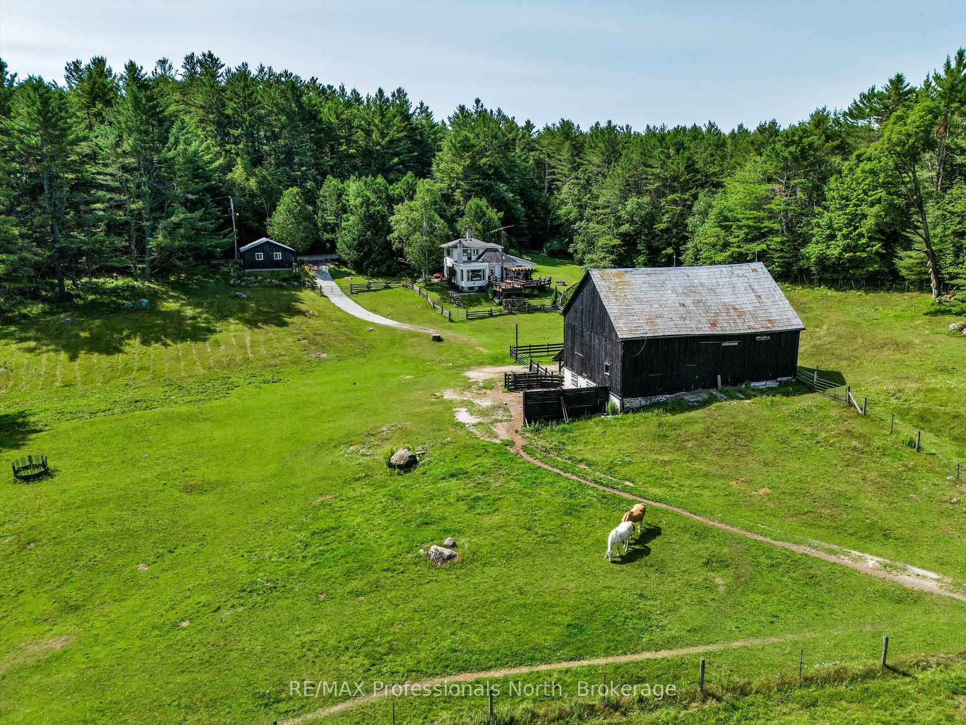 Photo 38 of 1069 Kirk Line E, Bracebridge, Macaulay — HOMEH