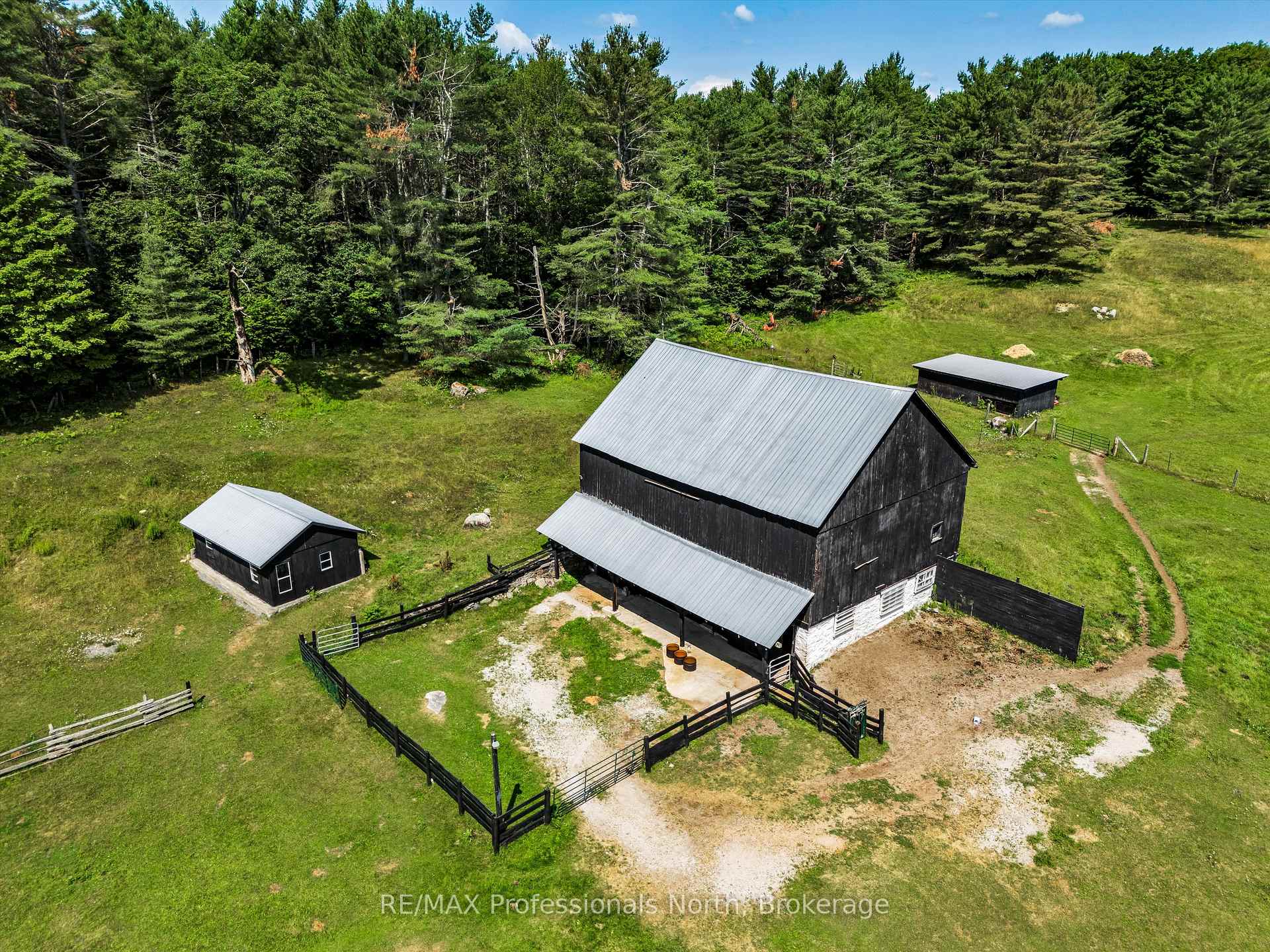 Photo 48 of 1069 Kirk Line E, Bracebridge, Macaulay — HOMEH