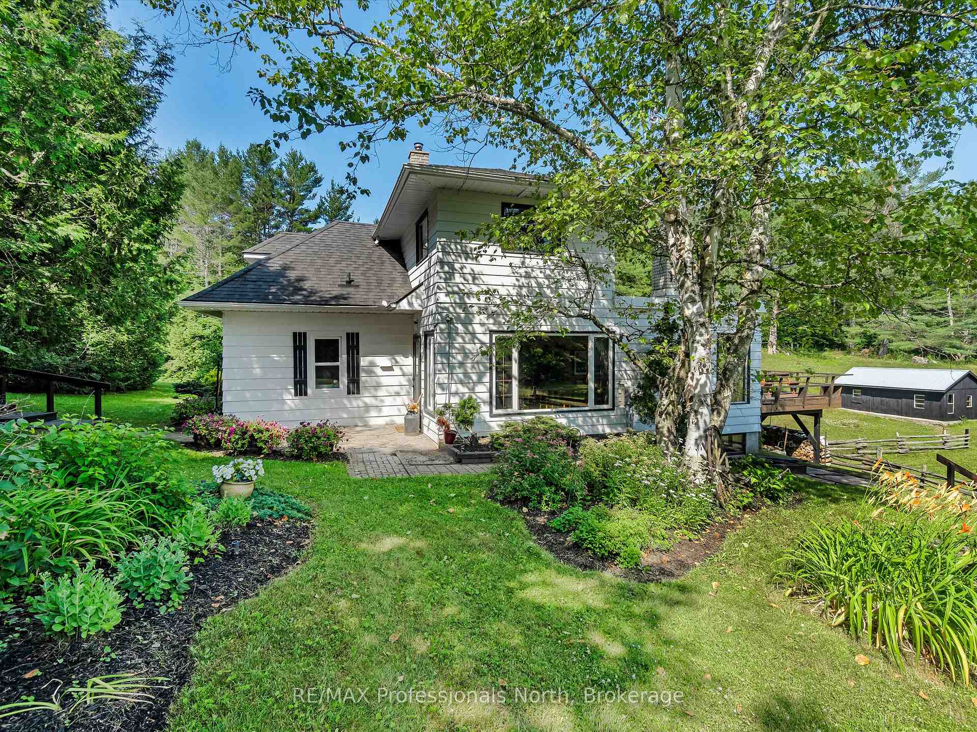 Photo 32 of 1069 Kirk Line E, Bracebridge, Macaulay — HOMEH