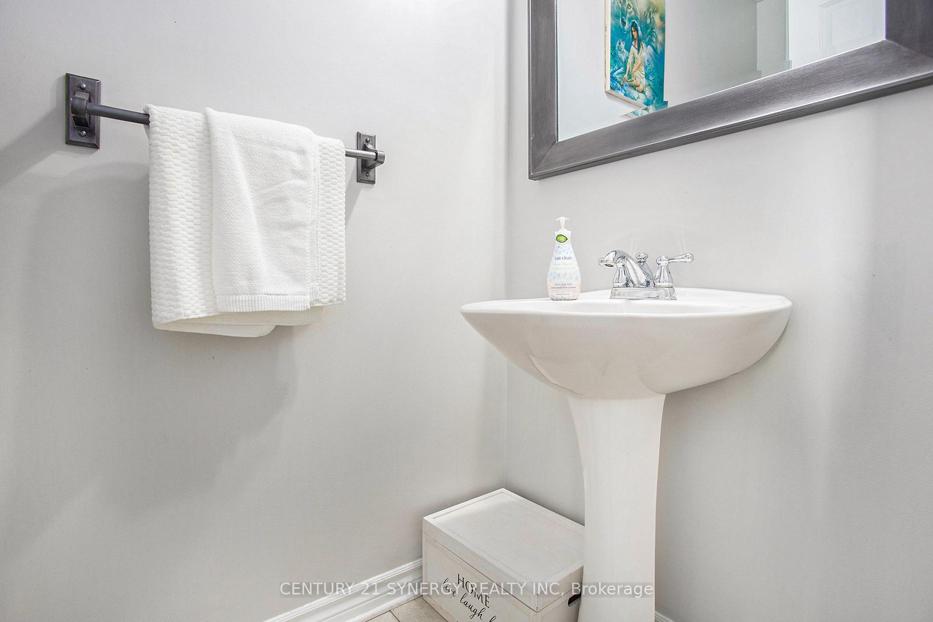 Photo 4 of 516 Rochefort Circle, Ottawa, Avalon West — HOMEH