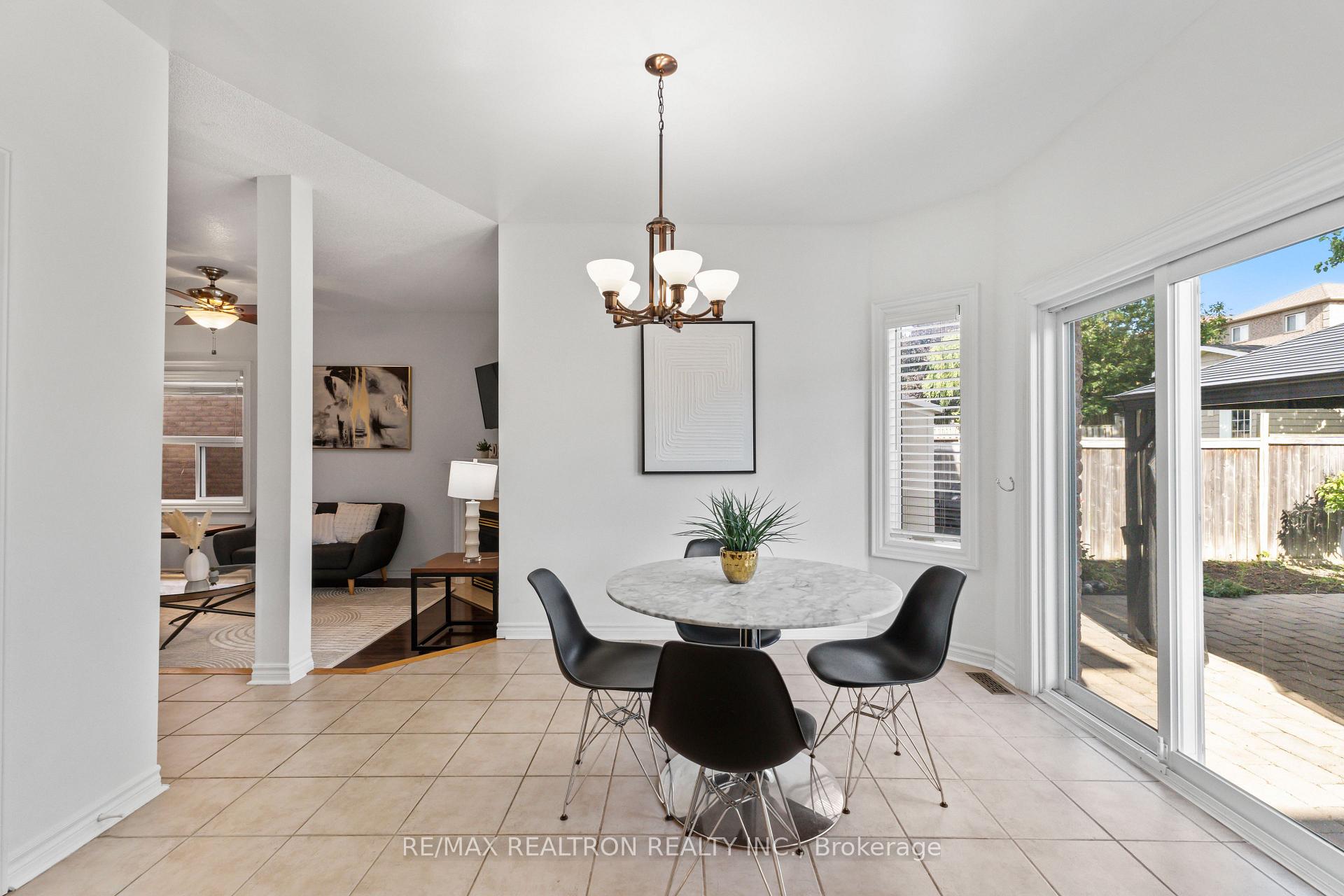 Photo 10 of 11 Jessica Drive, Barrie, Painswick South — HOMEH
