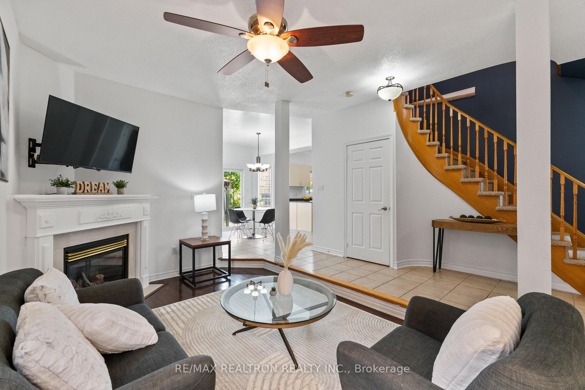 Photo 8 of 11 Jessica Drive, Barrie, Painswick South — HOMEH