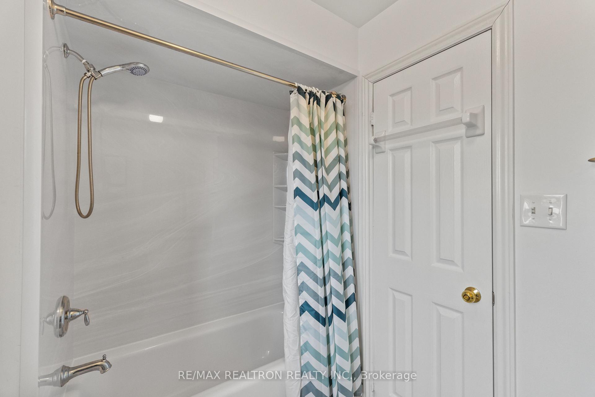 Photo 21 of 11 Jessica Drive, Barrie, Painswick South — HOMEH