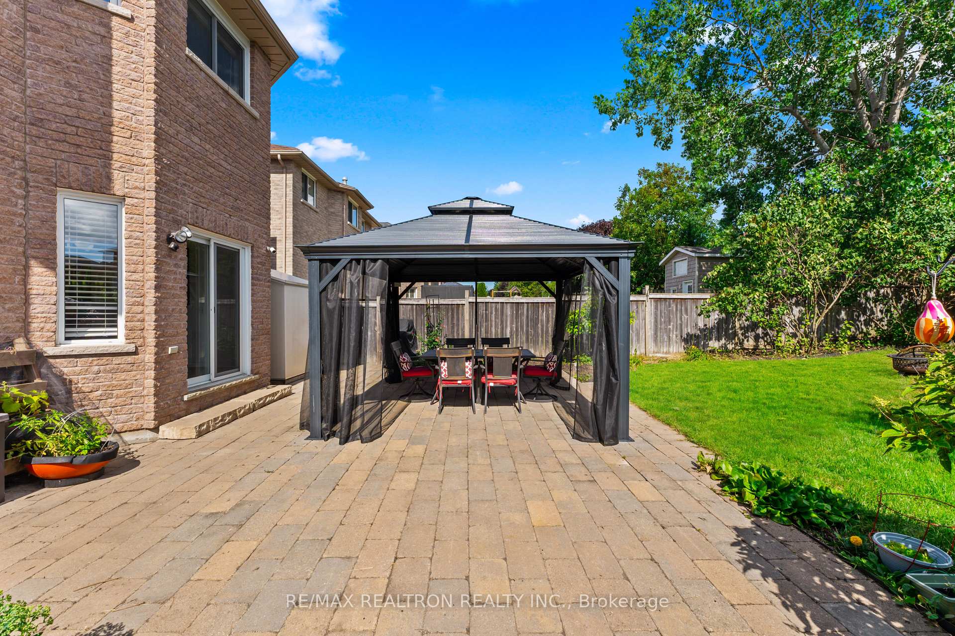 Photo 26 of 11 Jessica Drive, Barrie, Painswick South — HOMEH