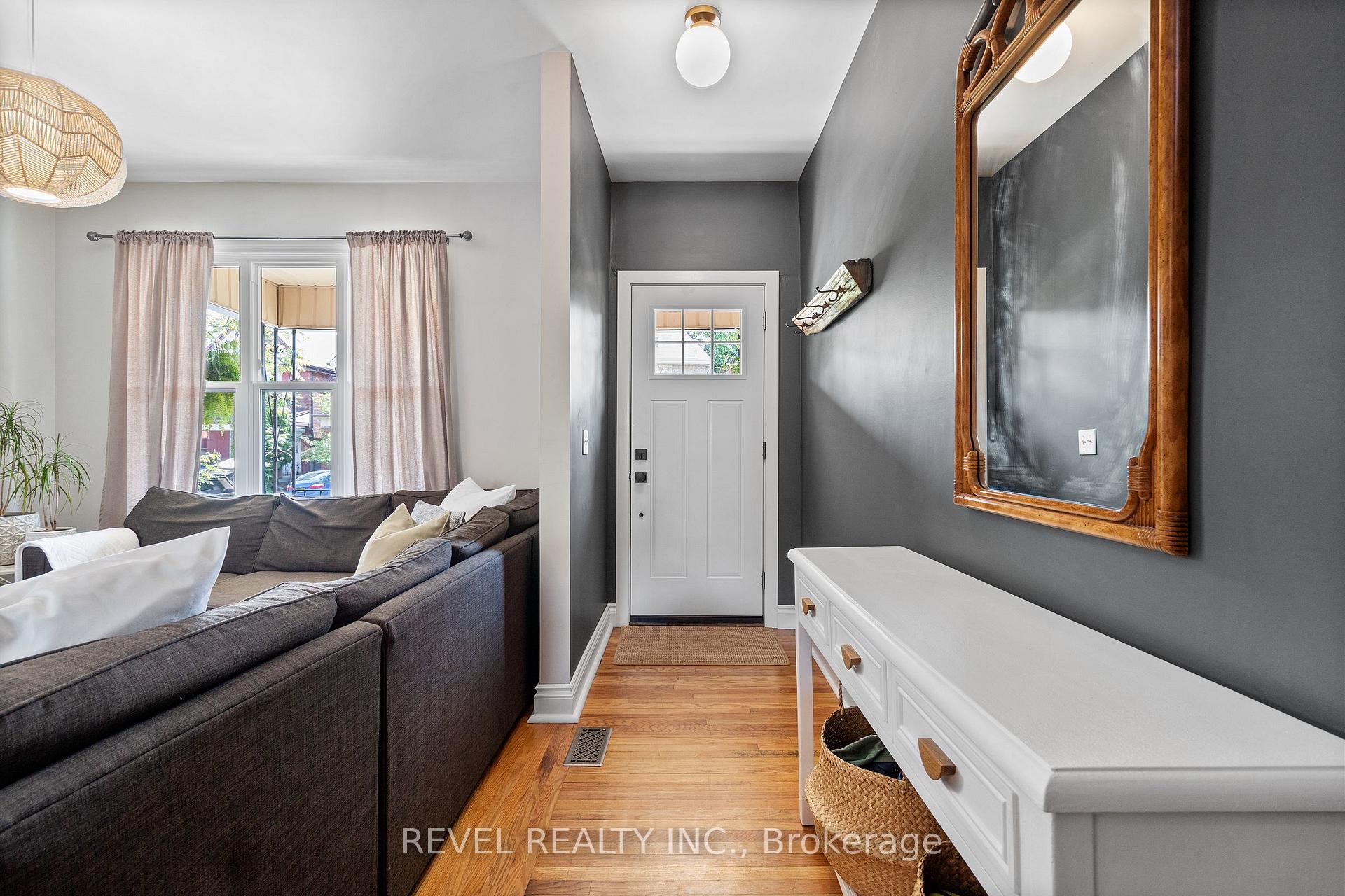 Photo 12 of 33 Holton Avenue N, Hamilton, Gibson — HOMEH
