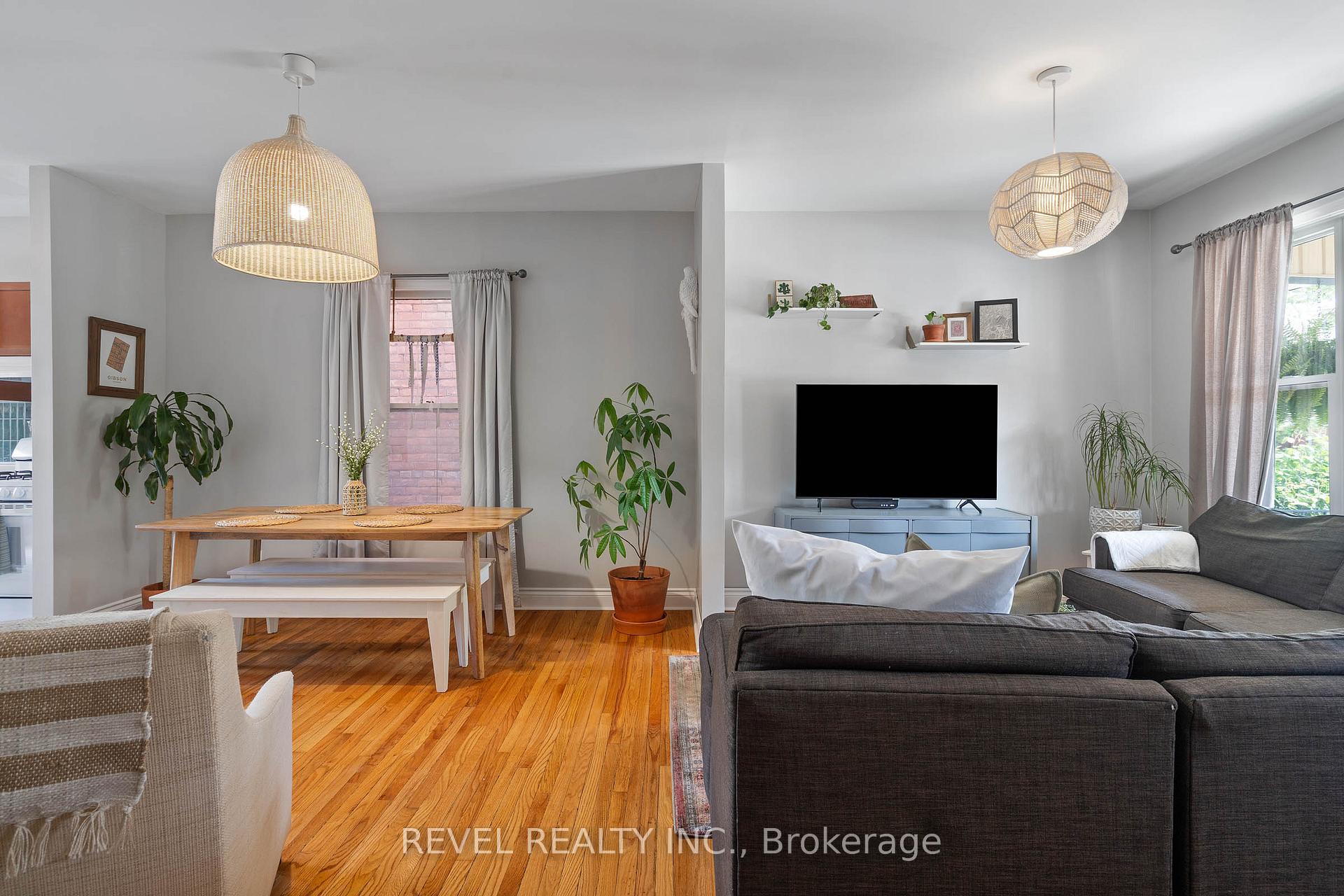 Photo 2 of 33 Holton Avenue N, Hamilton, Gibson — HOMEH