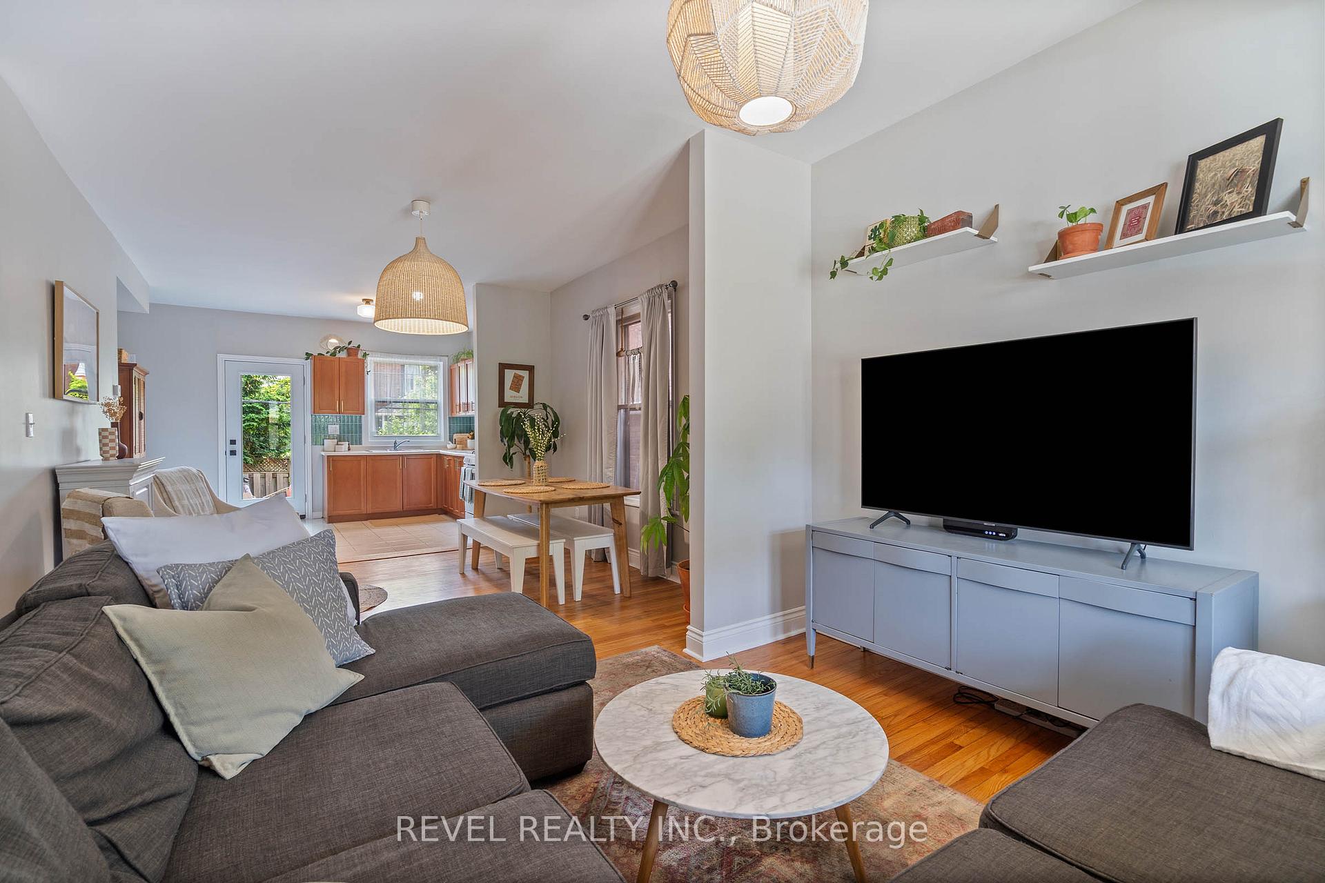 Photo 5 of 33 Holton Avenue N, Hamilton, Gibson — HOMEH