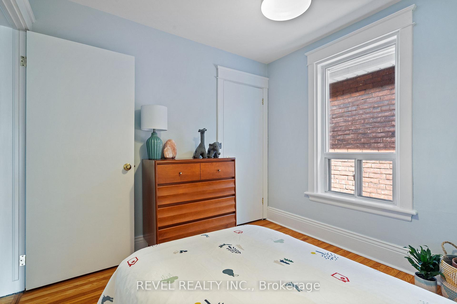 Photo 36 of 33 Holton Avenue N, Hamilton, Gibson — HOMEH