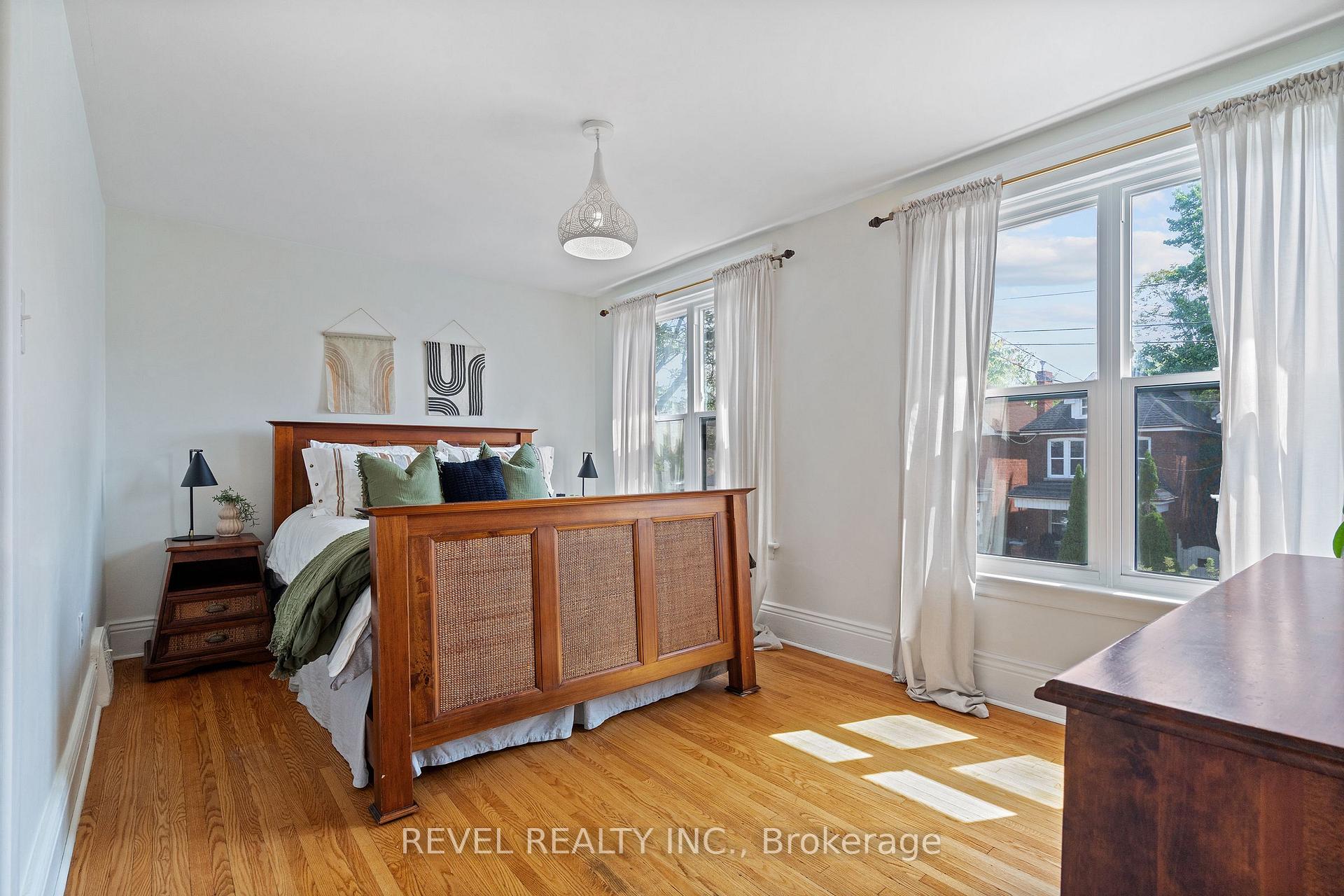 Photo 40 of 33 Holton Avenue N, Hamilton, Gibson — HOMEH