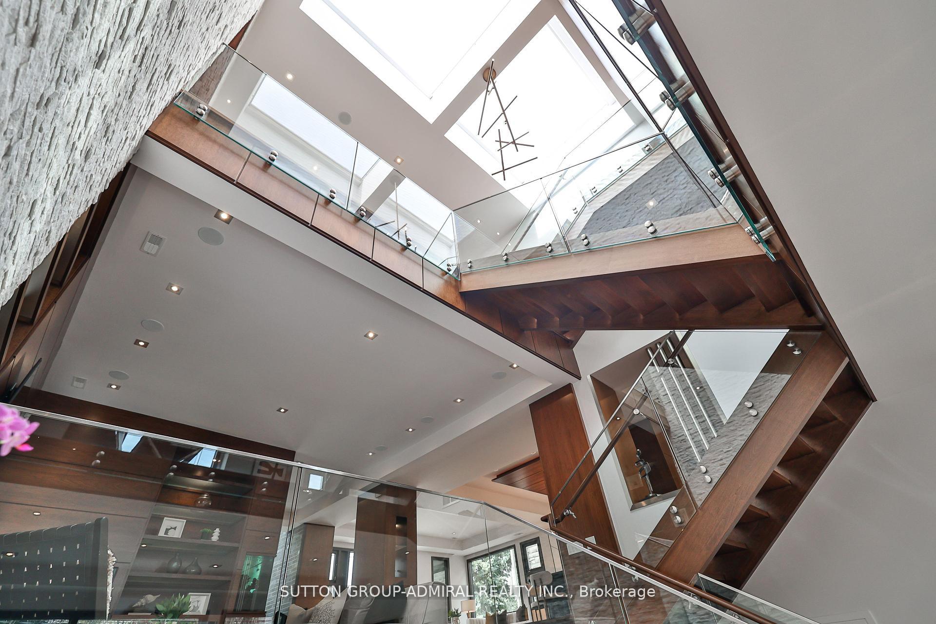 Photo 4 of 415 Douglas Avenue, Toronto, Bedford Park-Nortown — HOMEH