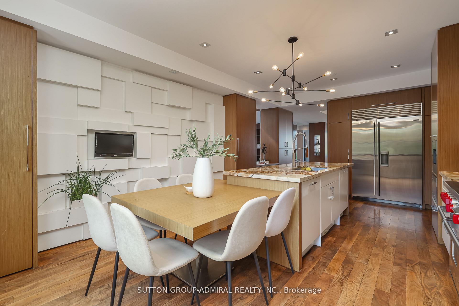 Photo 13 of 415 Douglas Avenue, Toronto, Bedford Park-Nortown — HOMEH